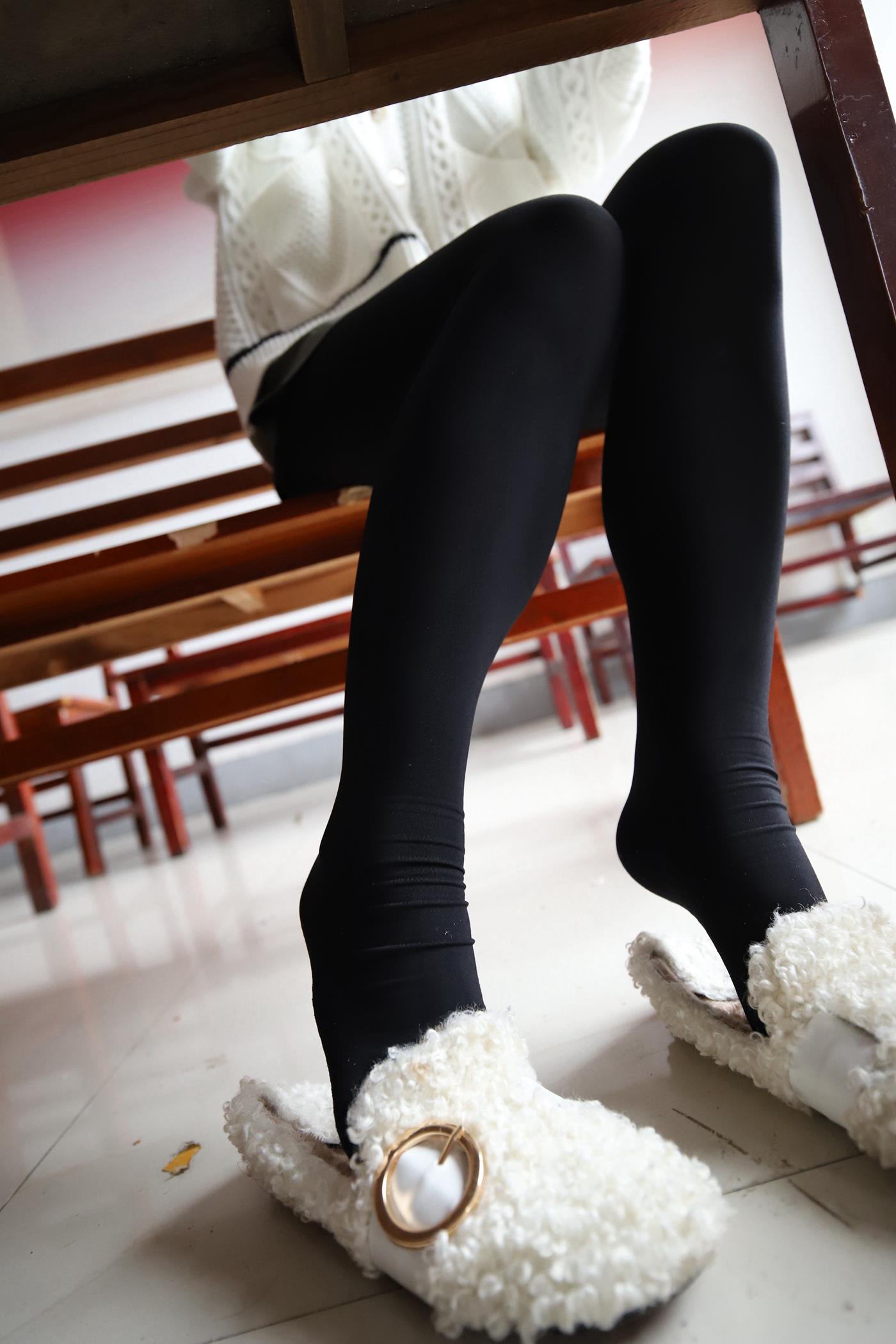 图片[77]-大西瓜爱牙膏-2019 11X活动 模特3（三） 教室黑丝厚长袜 (1) [84P] – 速更版-美库