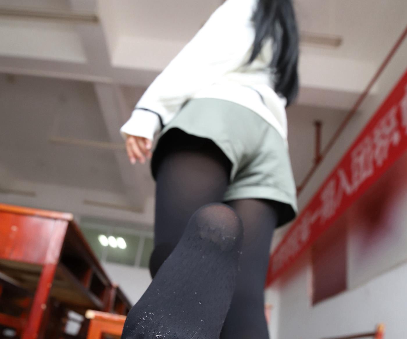 图片[43]-大西瓜爱牙膏-2019 11X活动 模特3（三） 教室黑丝厚长袜 (2) [71P] – 速更版-美库