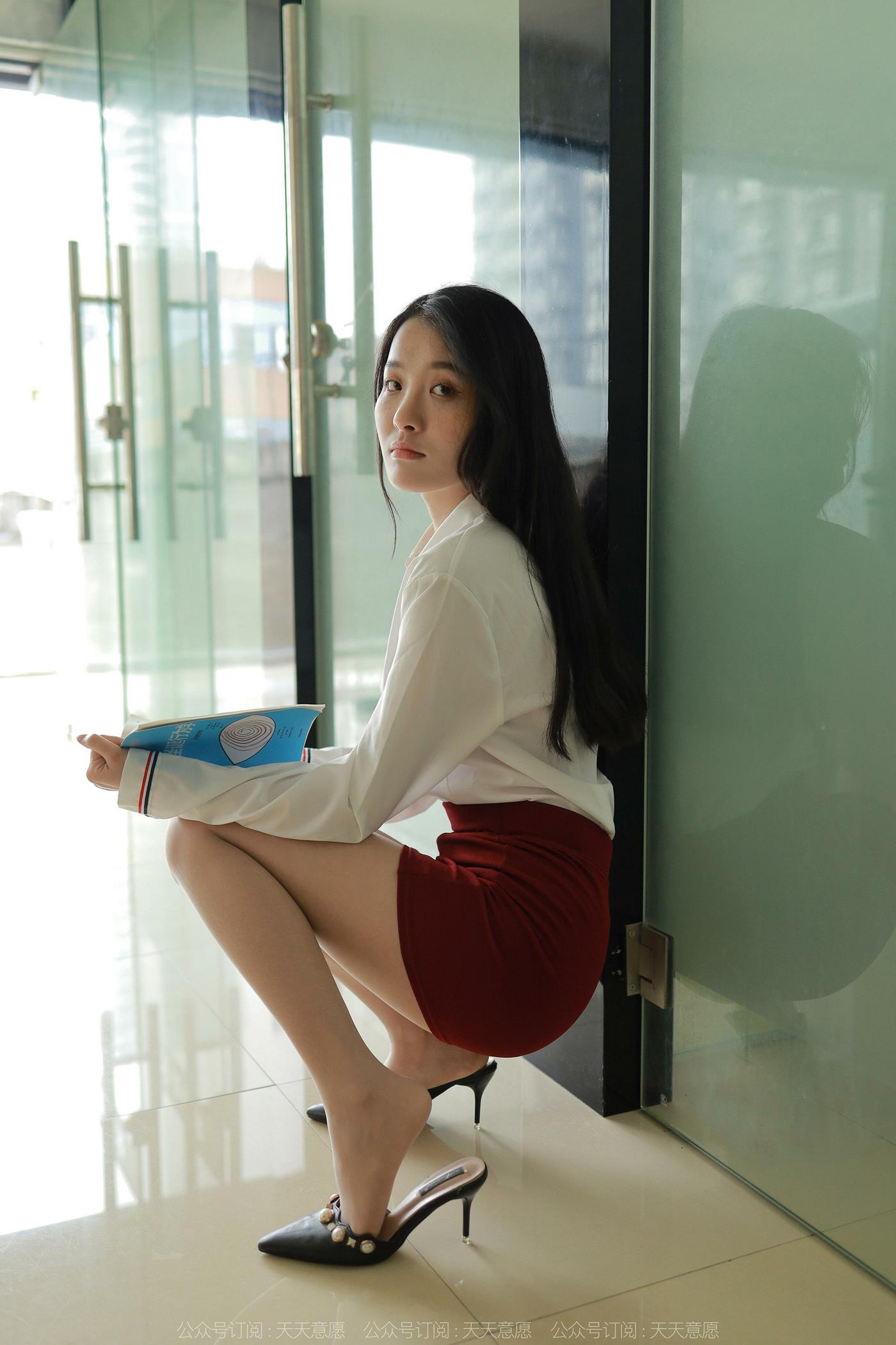 图片[26]-[IESS异思趣向] 2022.06.10 丝享家1113：婉萍《财务部美女》[92P] – 速更版-美库