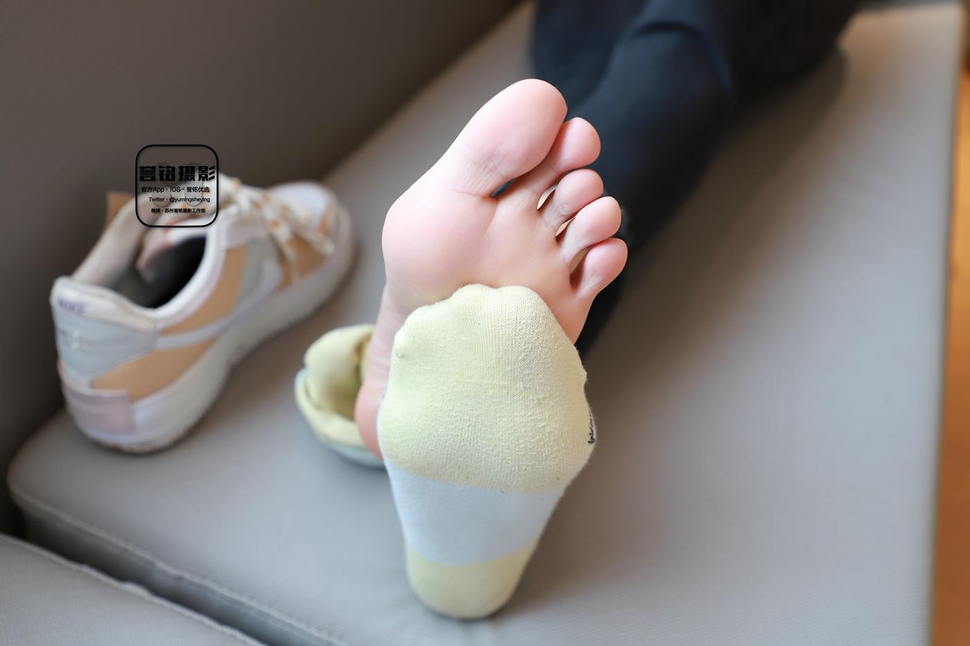 图片[24]-[誉铭传媒]袜足摄影 2022年《2022.06.18专享》(2) [50P] – 速更版-美库