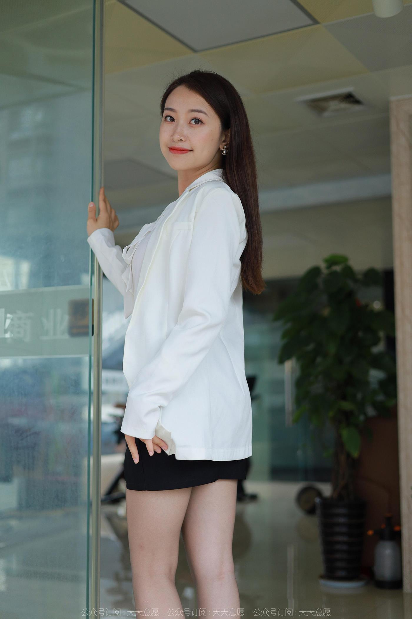 图片[23]-[IESS异思趣向] 2022.06.11 丝享家1114：小婕《冷艳嘿丝》[82P] – 速更版-美库