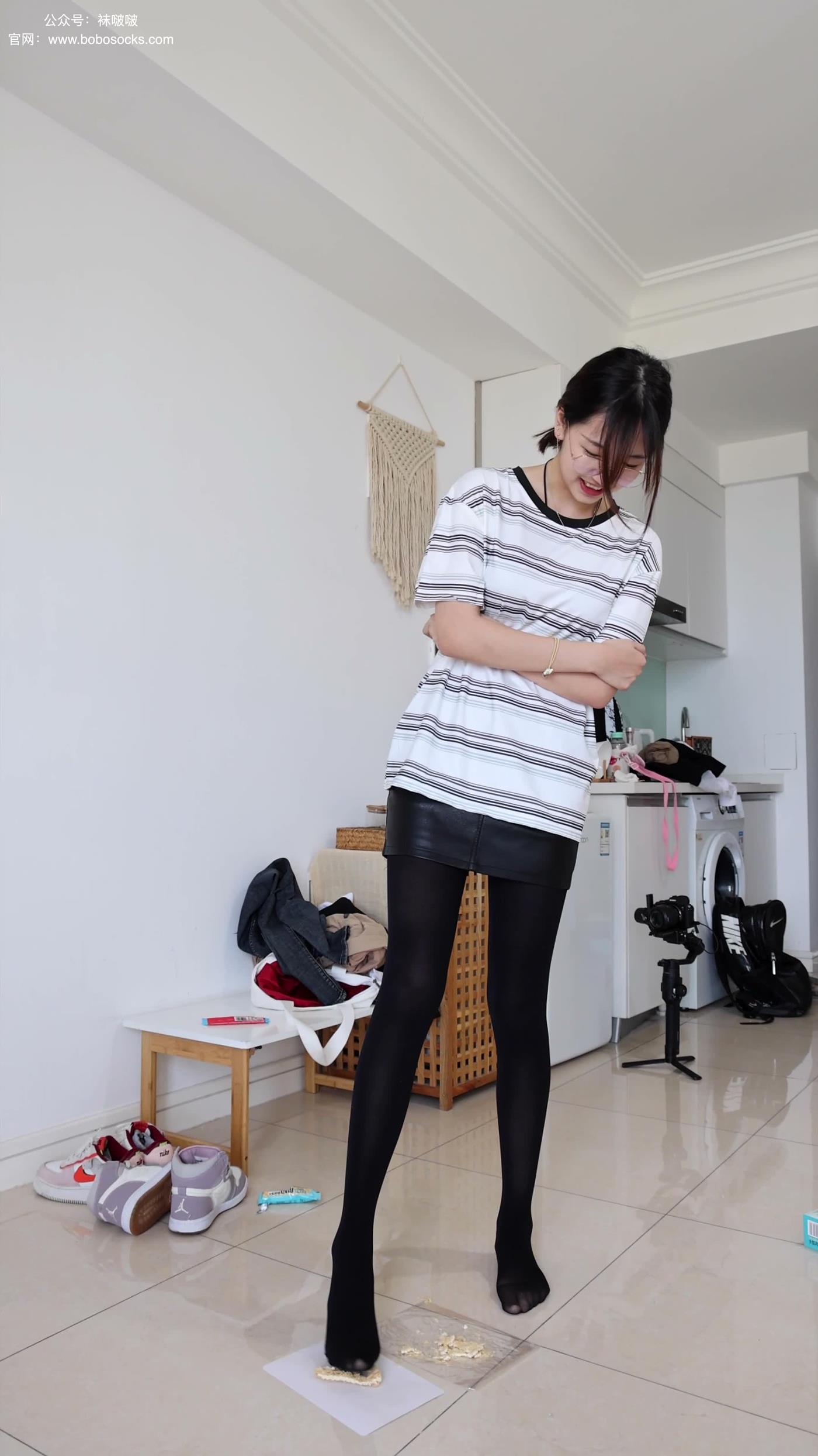 图片[33]-[BoBoSocks袜啵啵]积分限定作品 NO.001 小甜豆-平底鞋、厚黑丝、厚肉丝、踩东西剧情[44P] – 速更版-美库