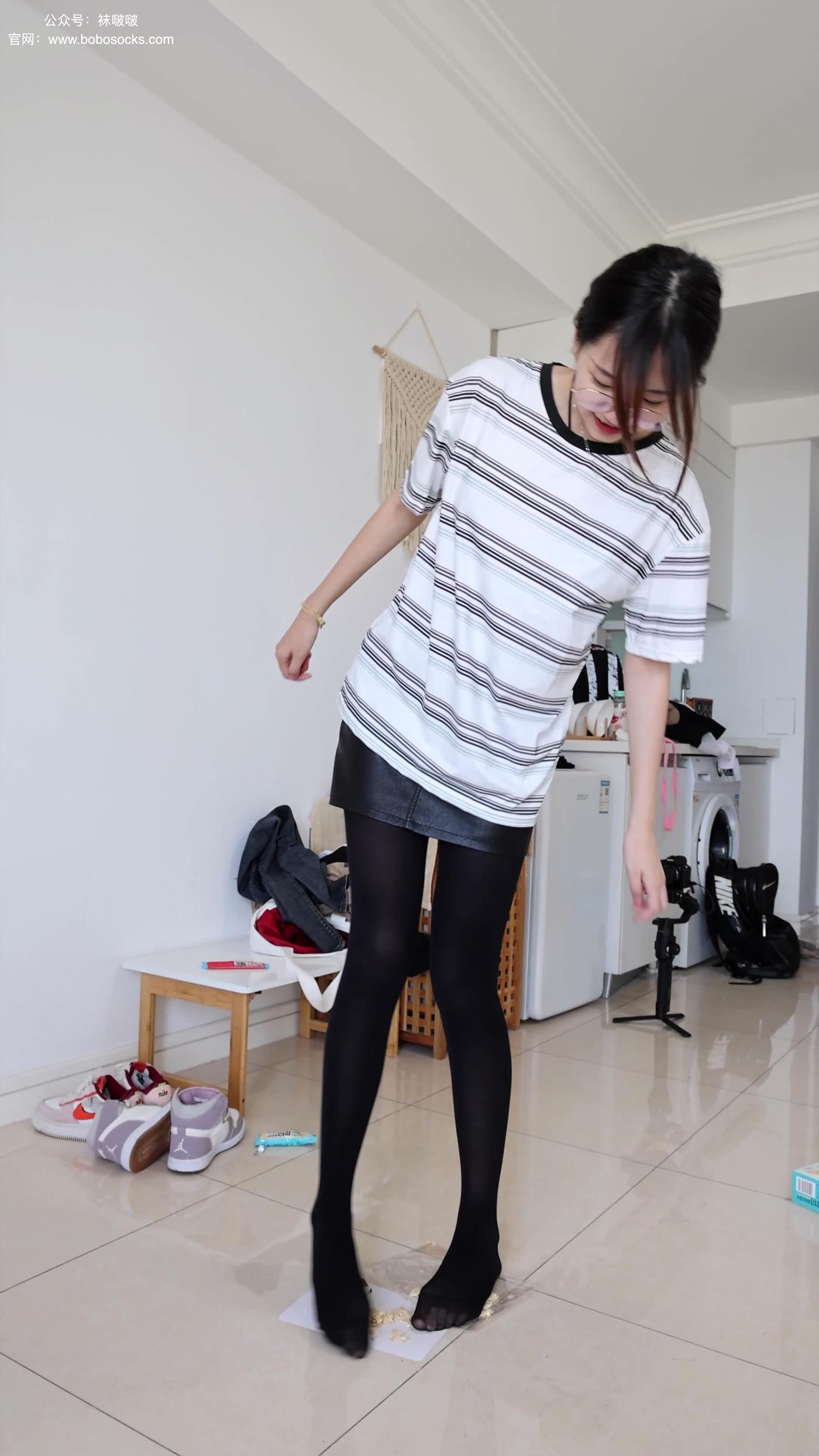 图片[36]-[BoBoSocks袜啵啵]积分限定作品 NO.001 小甜豆-平底鞋、厚黑丝、厚肉丝、踩东西剧情[44P] – 速更版-美库