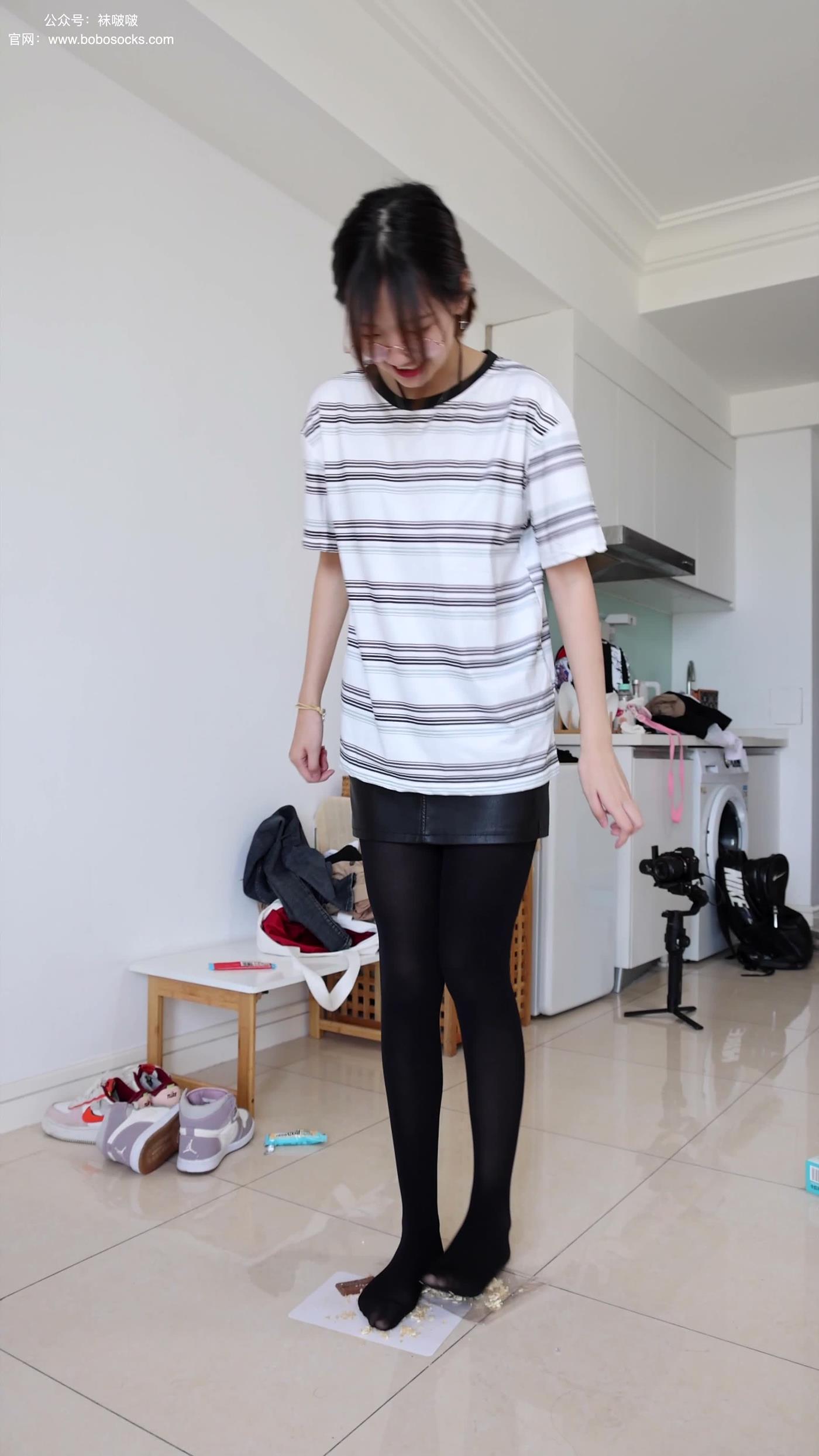 图片[37]-[BoBoSocks袜啵啵]积分限定作品 NO.001 小甜豆-平底鞋、厚黑丝、厚肉丝、踩东西剧情[44P] – 速更版-美库