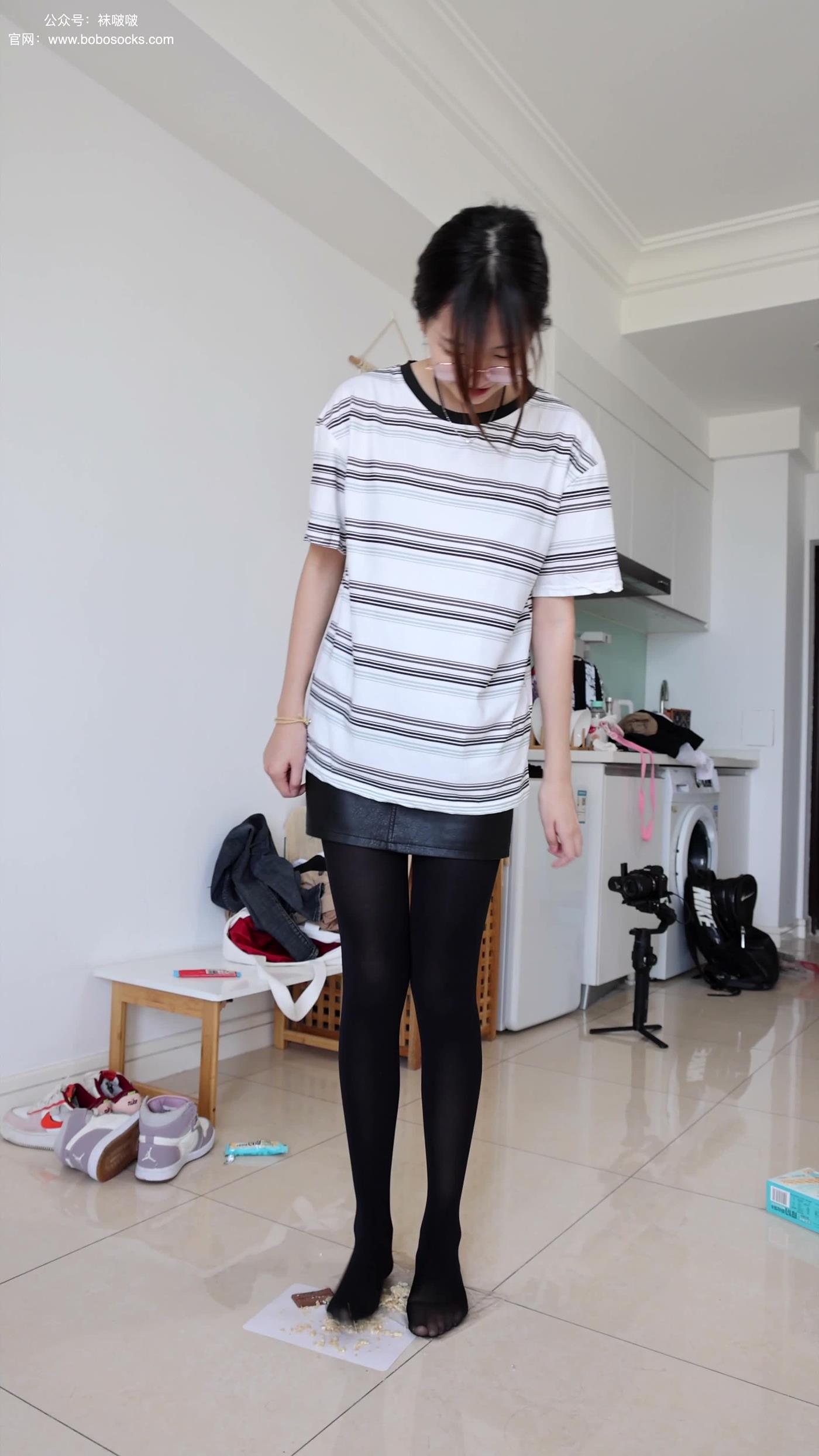 图片[40]-[BoBoSocks袜啵啵]积分限定作品 NO.001 小甜豆-平底鞋、厚黑丝、厚肉丝、踩东西剧情[44P] – 速更版-美库