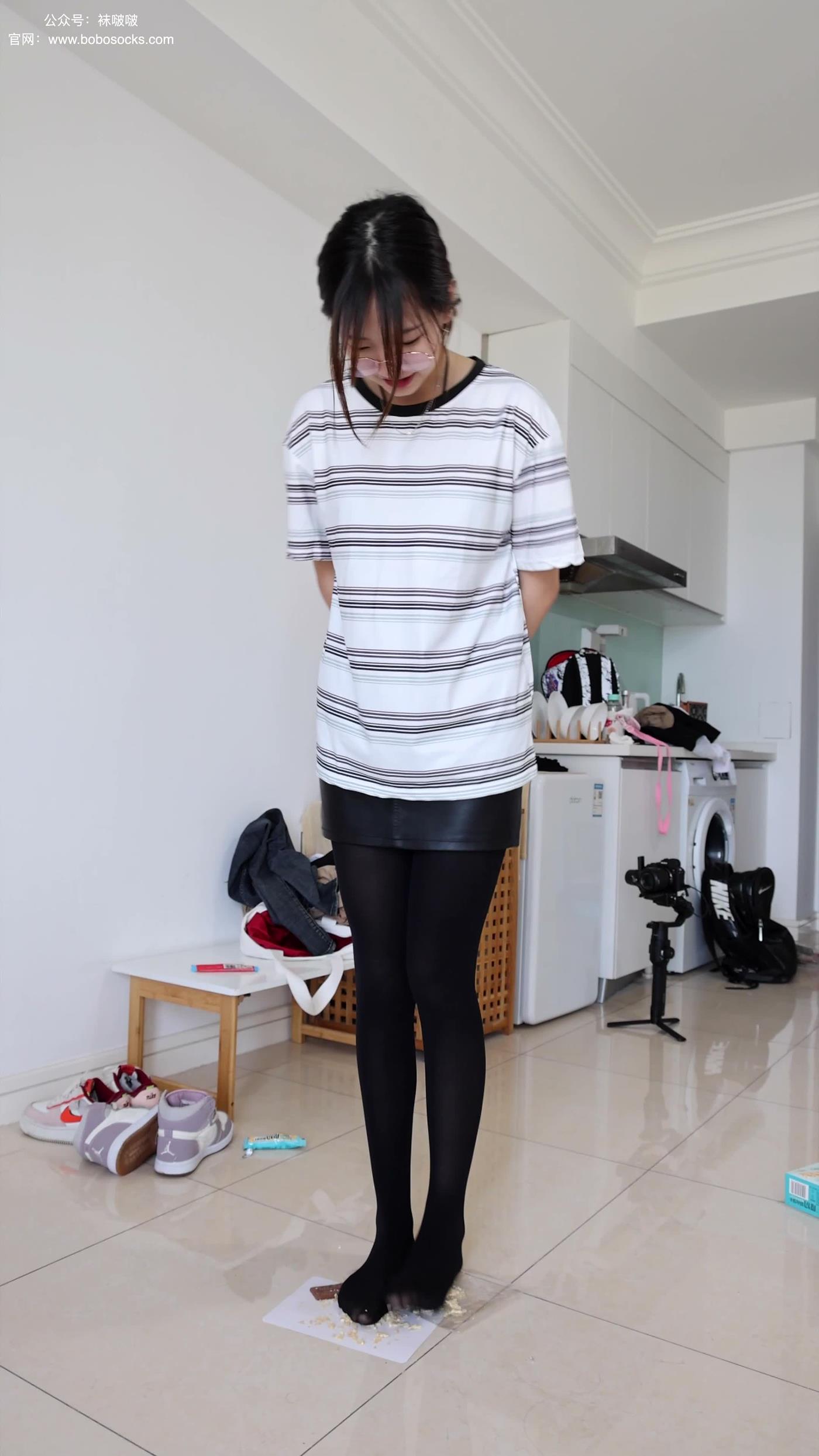 图片[41]-[BoBoSocks袜啵啵]积分限定作品 NO.001 小甜豆-平底鞋、厚黑丝、厚肉丝、踩东西剧情[44P] – 速更版-美库