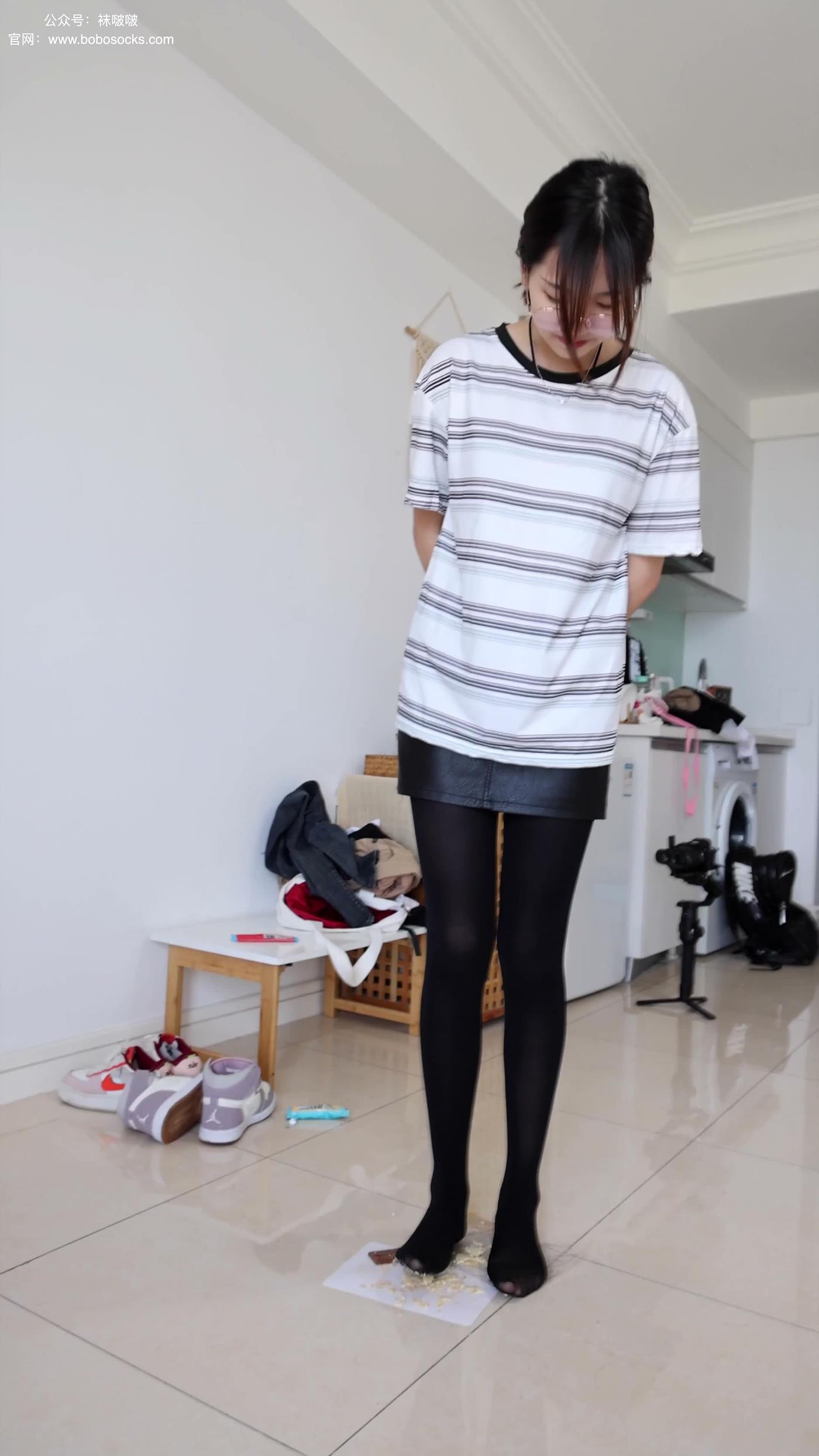 图片[42]-[BoBoSocks袜啵啵]积分限定作品 NO.001 小甜豆-平底鞋、厚黑丝、厚肉丝、踩东西剧情[44P] – 速更版-美库