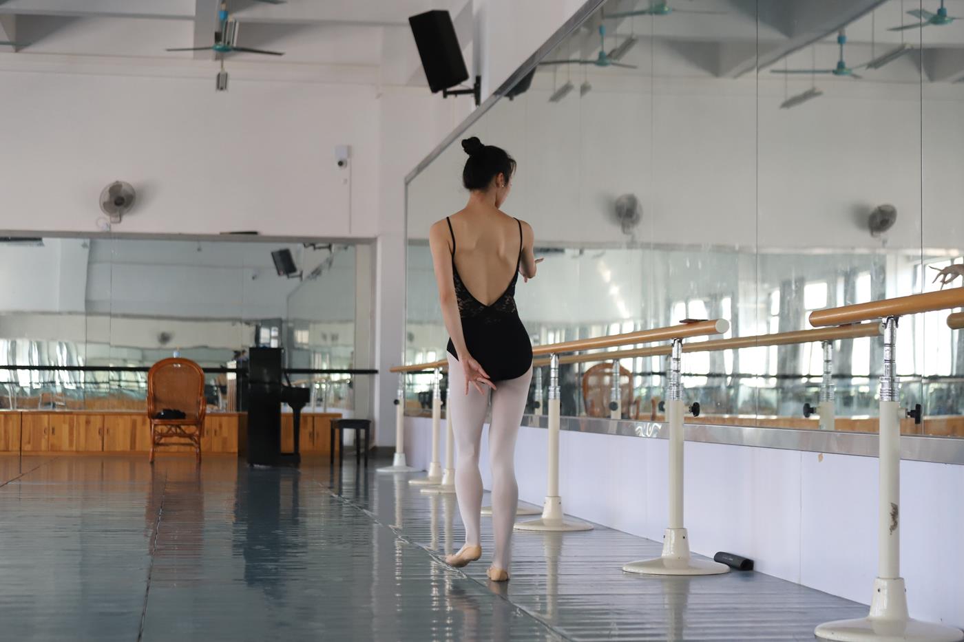 图片[69]-大西瓜爱牙膏-2019 11X活动 模特5（五） 舞蹈室芭蕾服 (1) [84P] – 速更版-美库