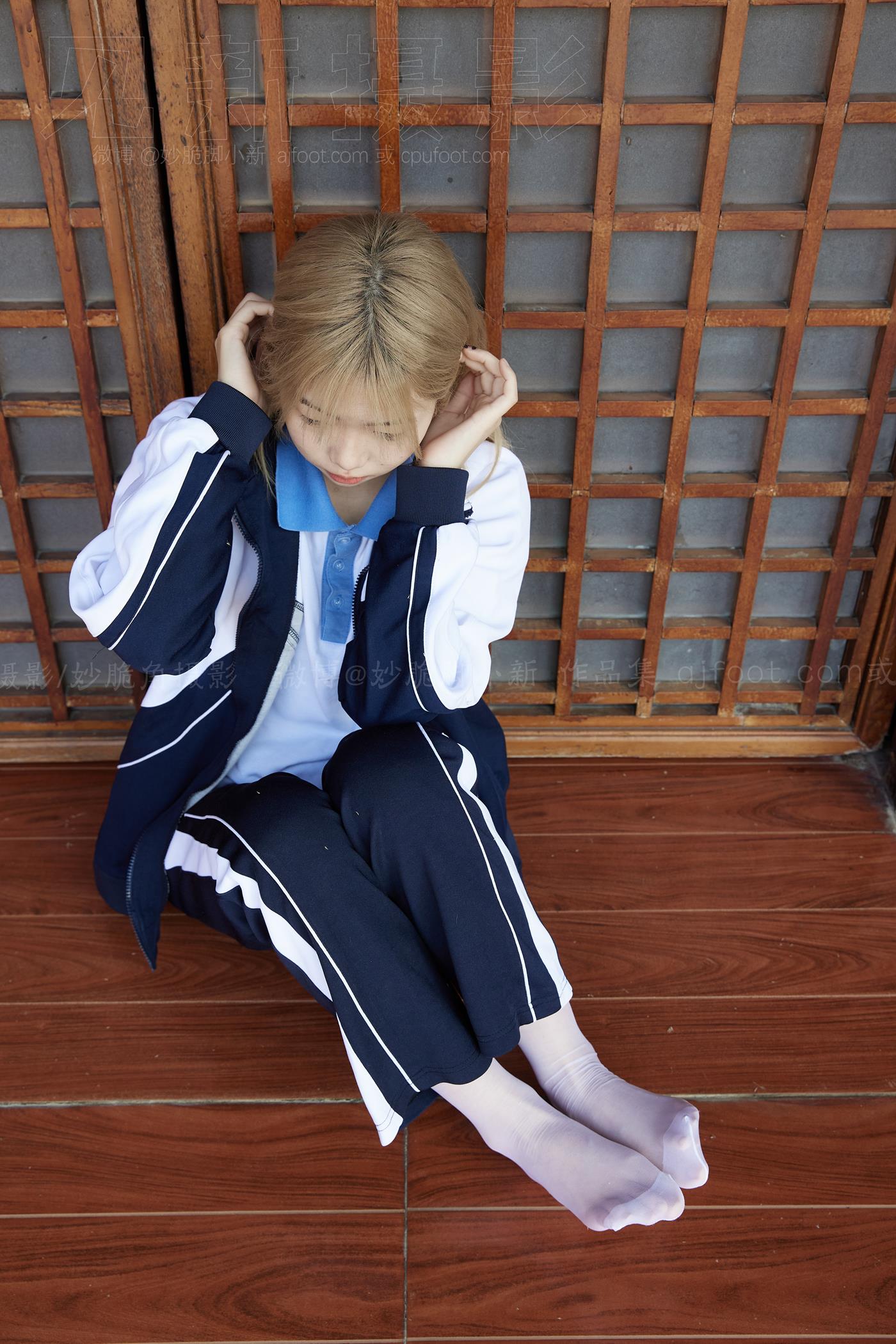 图片[23]-[见新摄影]NO.038 黄头发甜美甜美小姐姐 – 最后合作 (1) [64P] – 速更版-美库