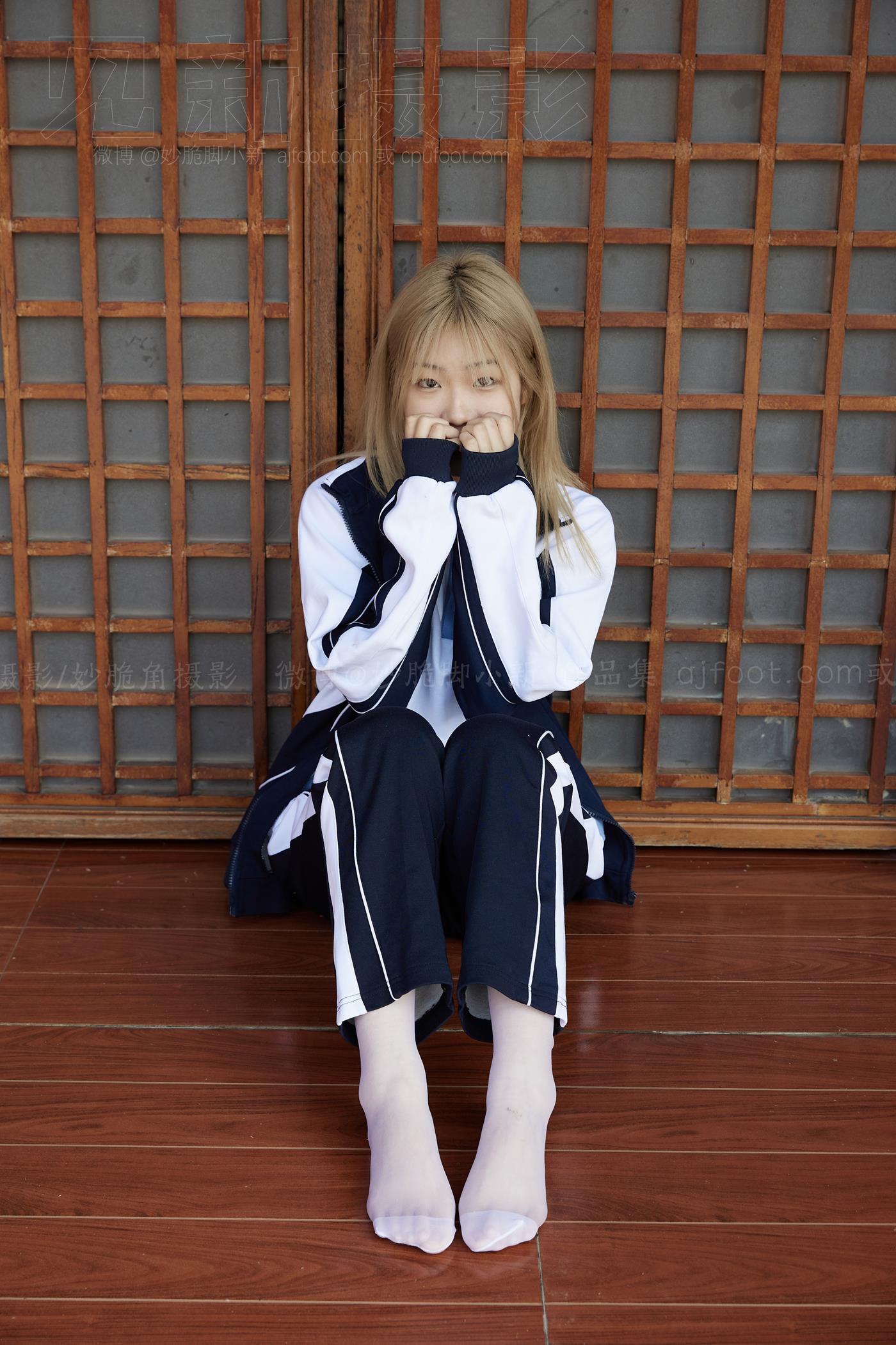 图片[34]-[见新摄影]NO.038 黄头发甜美甜美小姐姐 – 最后合作 (1) [64P] – 速更版-美库