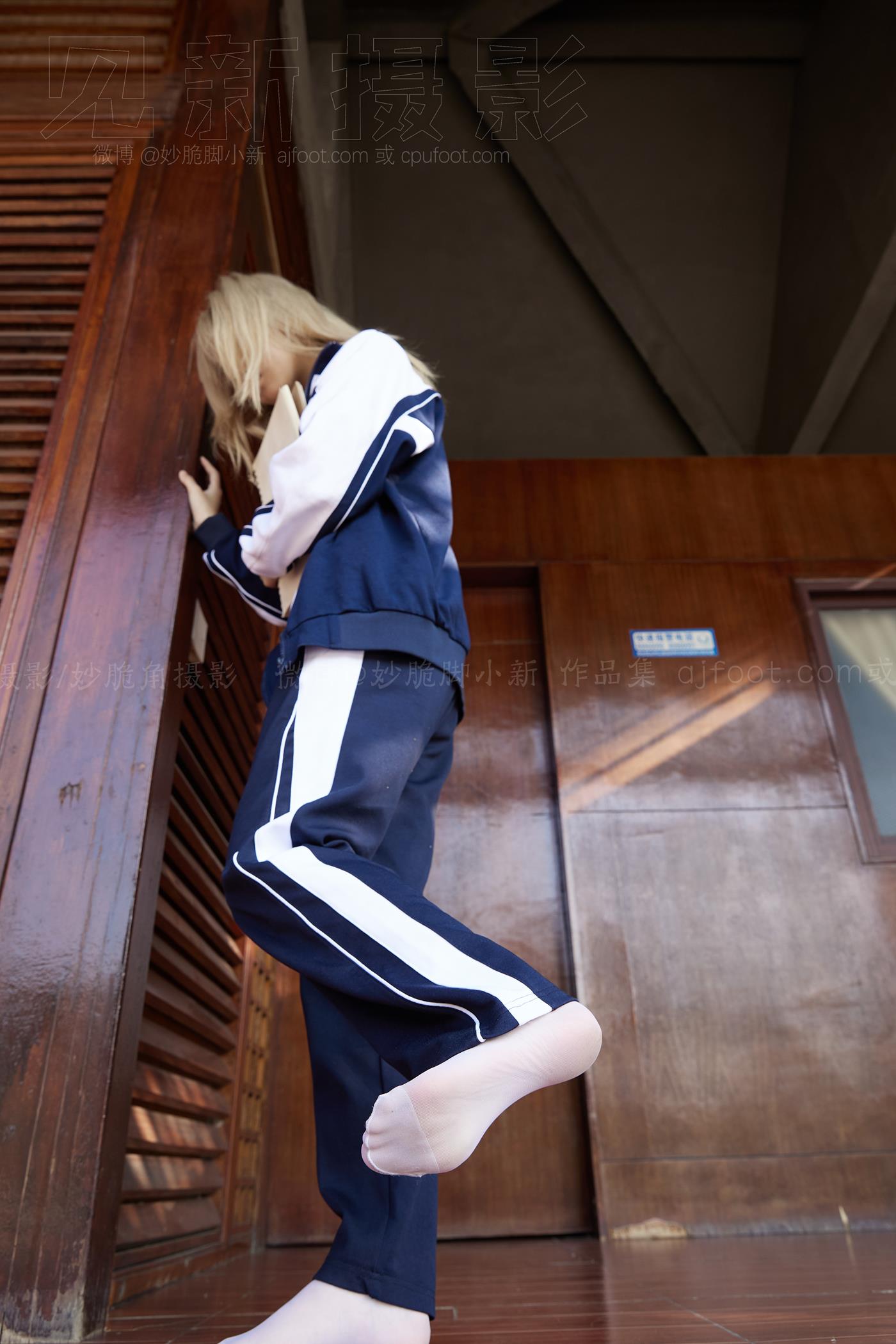 图片[41]-[见新摄影]NO.038 黄头发甜美甜美小姐姐 – 最后合作 (2) [56P] – 速更版-美库