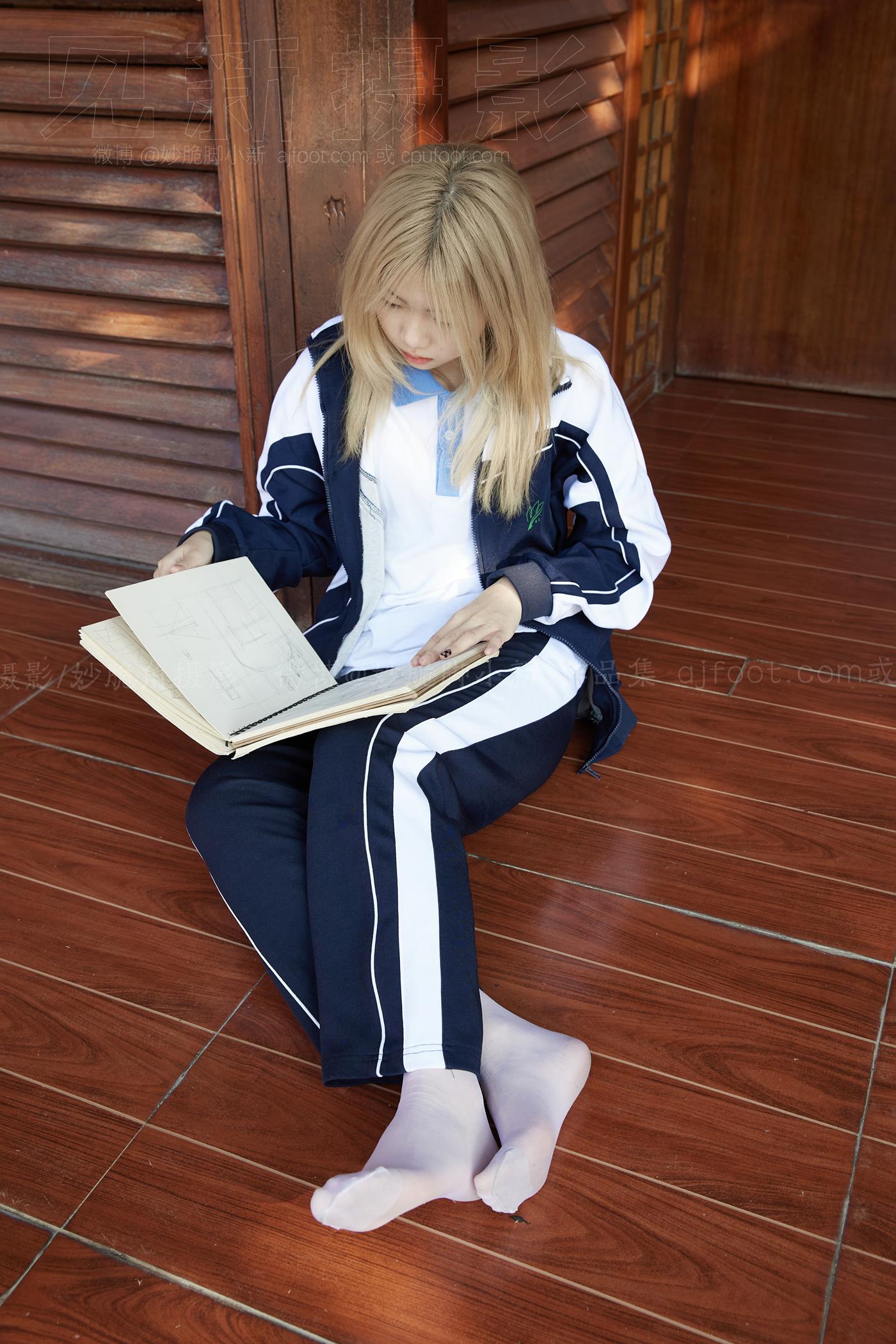 图片[43]-[见新摄影]NO.038 黄头发甜美甜美小姐姐 – 最后合作 (2) [56P] – 速更版-美库