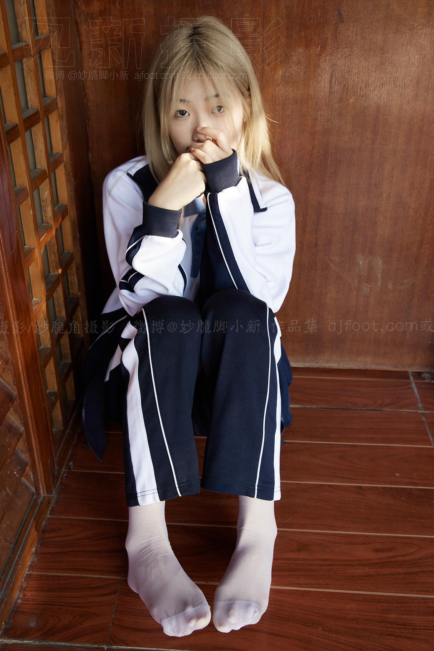 图片[60]-[见新摄影]NO.038 黄头发甜美甜美小姐姐 – 最后合作 (1) [64P] – 速更版-美库