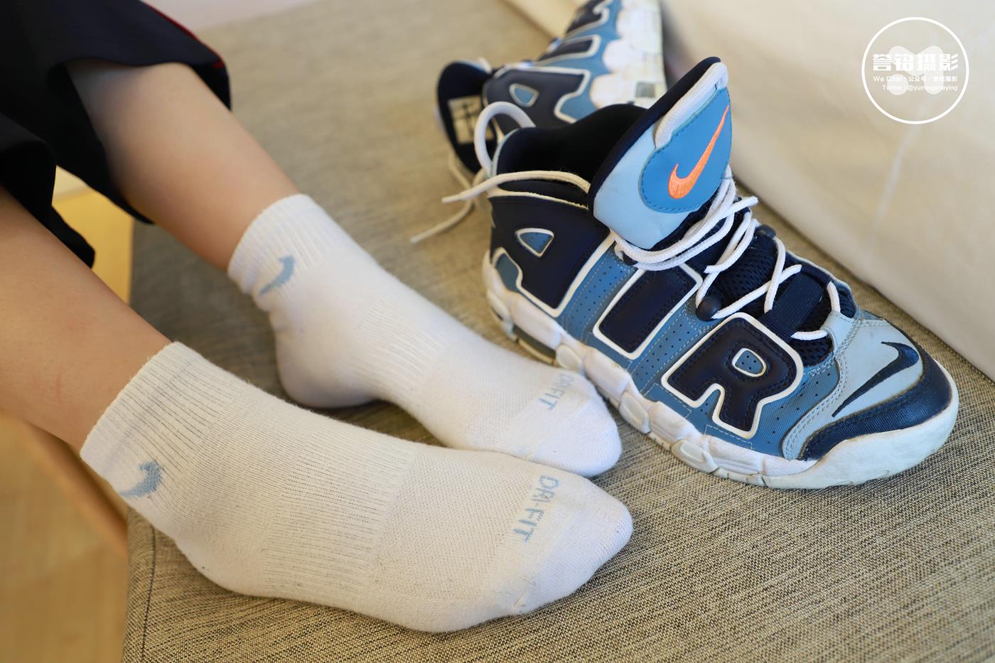 图片[59]-[誉铭传媒]袜足摄影 2022年《2022微信群第1套》[100P] – 速更版-美库