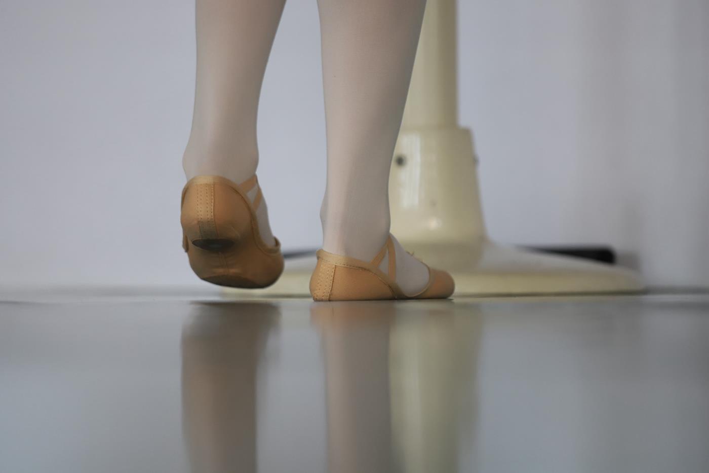 图片[14]-大西瓜爱牙膏-2019 11X活动 模特5（五） 舞蹈室芭蕾服 (2) [84P] – 速更版-美库