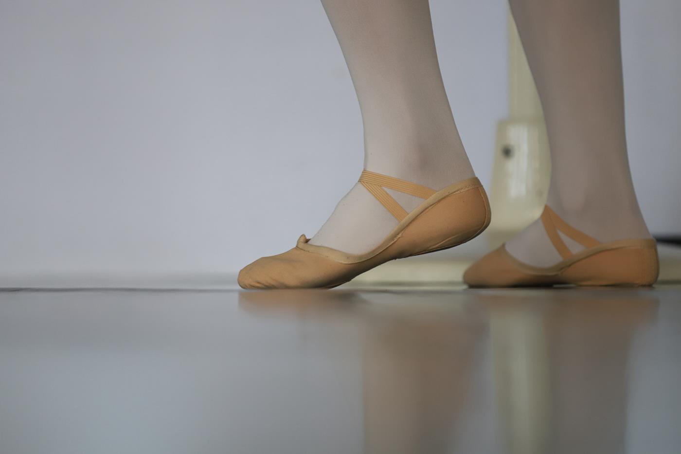 图片[18]-大西瓜爱牙膏-2019 11X活动 模特5（五） 舞蹈室芭蕾服 (2) [84P] – 速更版-美库