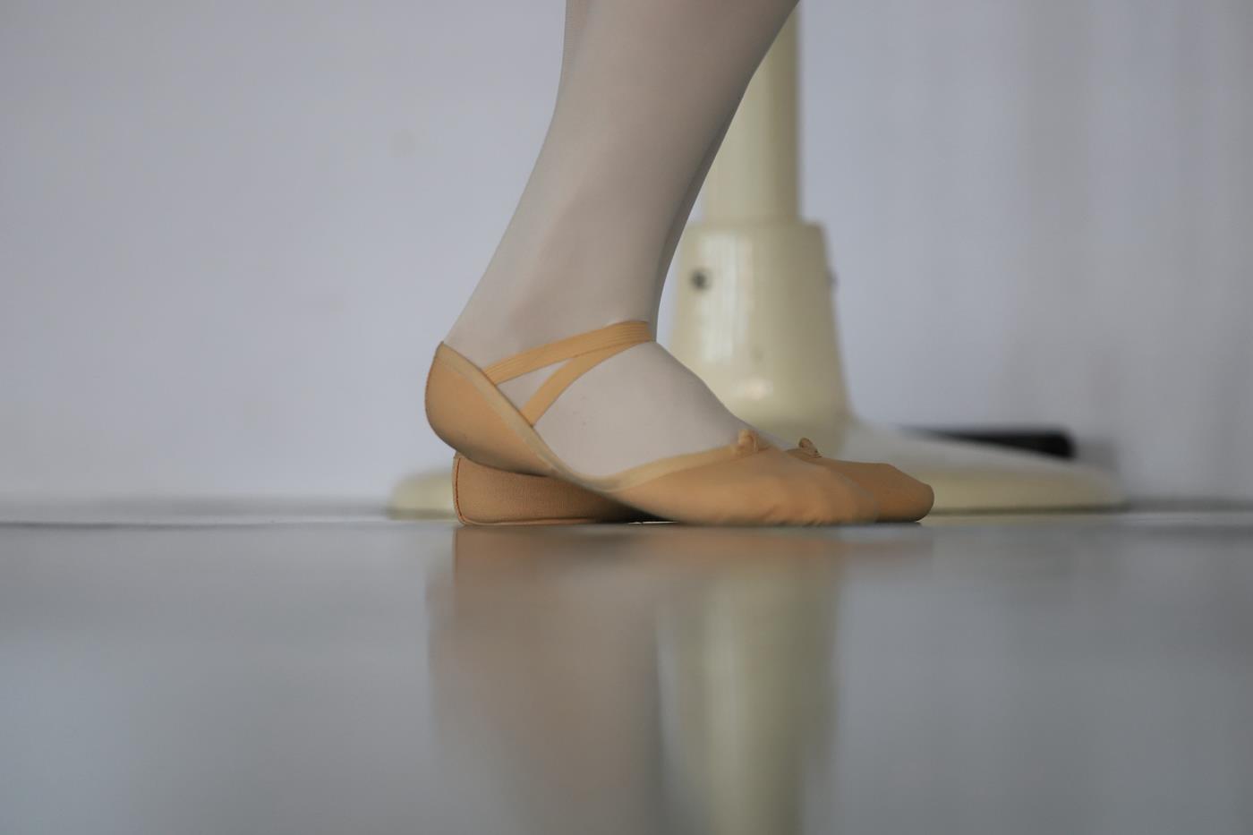 图片[24]-大西瓜爱牙膏-2019 11X活动 模特5（五） 舞蹈室芭蕾服 (2) [84P] – 速更版-美库