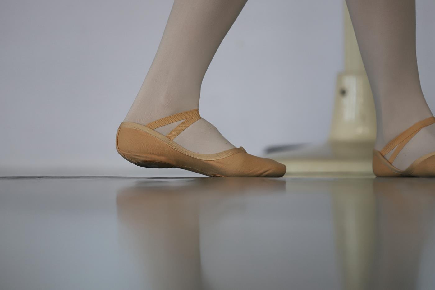 图片[31]-大西瓜爱牙膏-2019 11X活动 模特5（五） 舞蹈室芭蕾服 (2) [84P] – 速更版-美库