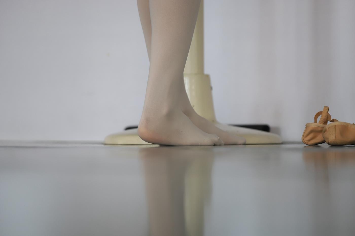 图片[39]-大西瓜爱牙膏-2019 11X活动 模特5（五） 舞蹈室芭蕾服 (2) [84P] – 速更版-美库