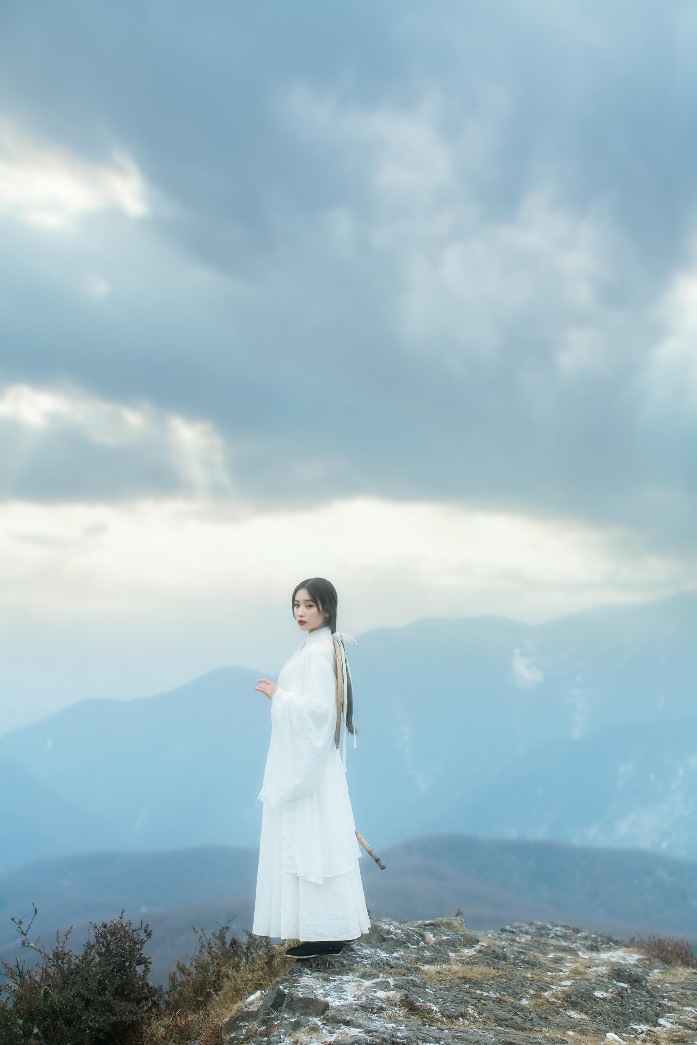 图片[11]-[YITUYU艺图语] 2021.12.20 千山云 酒里 [23P] – 速更版-美库