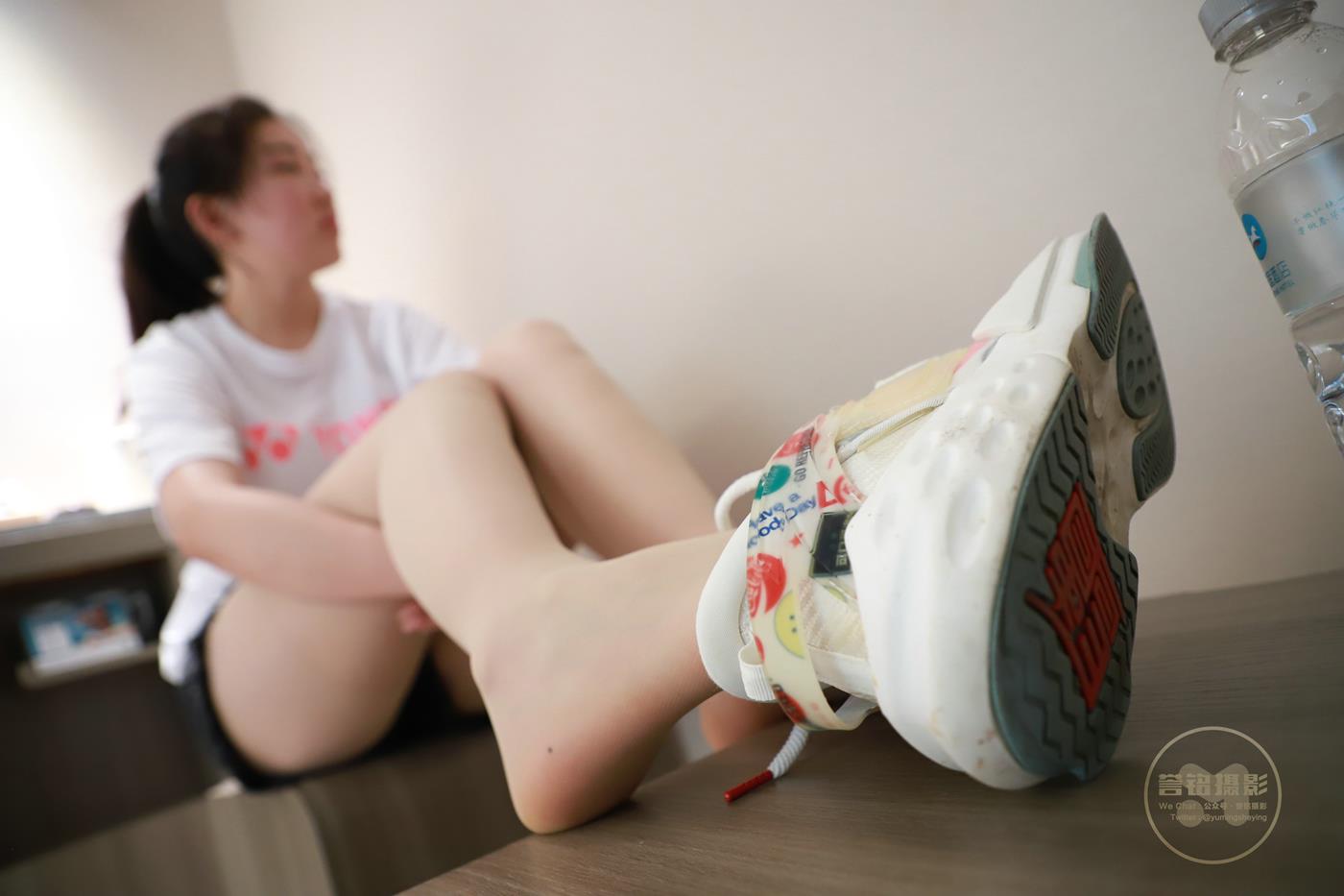 图片[64]-[誉铭传媒]袜足摄影 2022年《2022微信群第2套》[83P] – 速更版-美库
