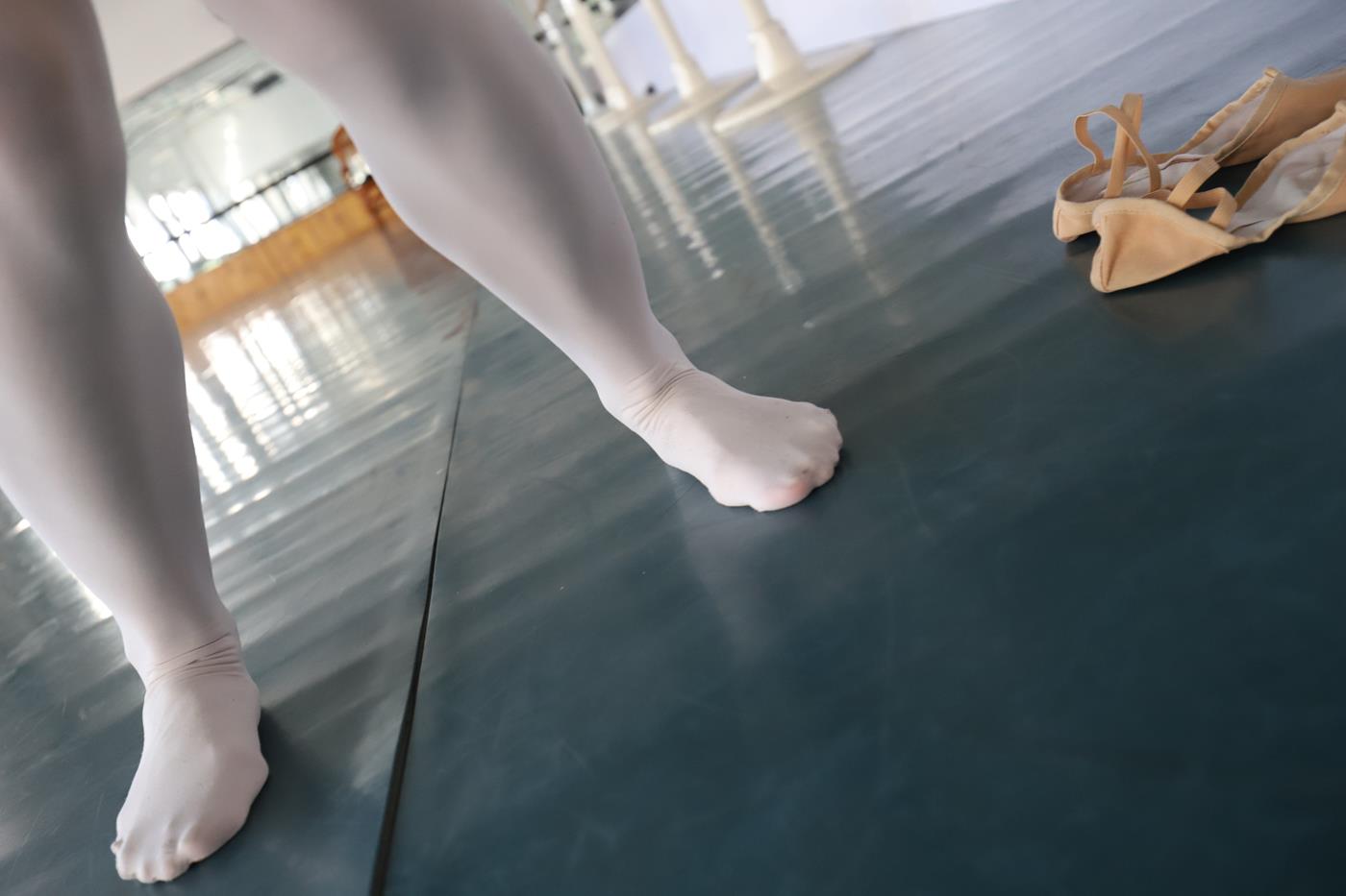 图片[10]-大西瓜爱牙膏-2019 11X活动 模特5（五） 舞蹈室芭蕾服 (3) [84P] – 速更版-美库