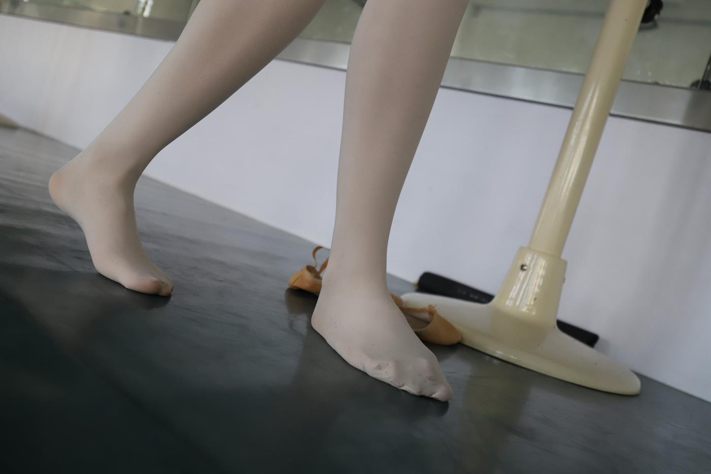 图片[12]-大西瓜爱牙膏-2019 11X活动 模特5（五） 舞蹈室芭蕾服 (3) [84P] – 速更版-美库