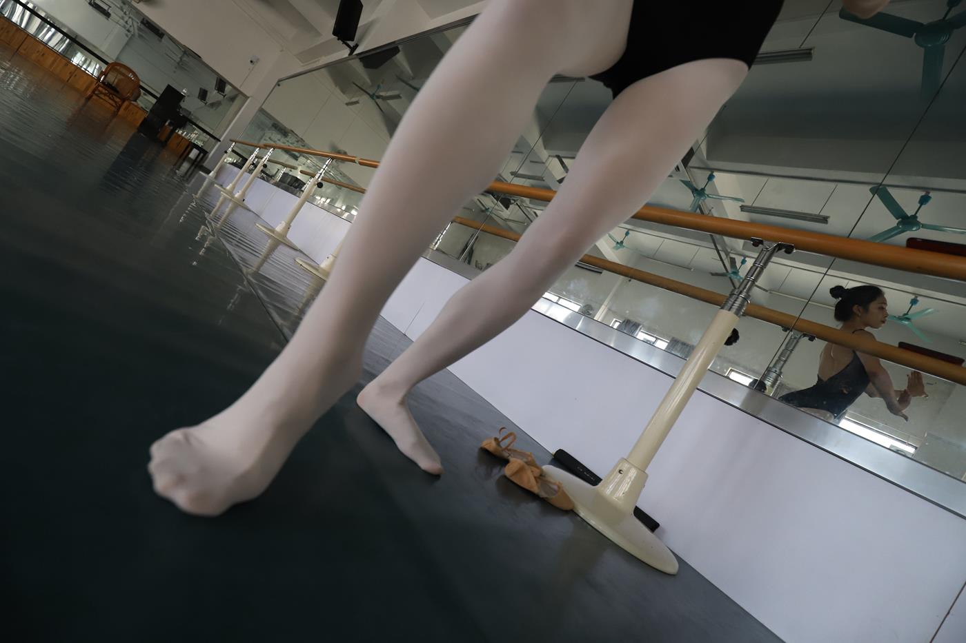 图片[24]-大西瓜爱牙膏-2019 11X活动 模特5（五） 舞蹈室芭蕾服 (3) [84P] – 速更版-美库