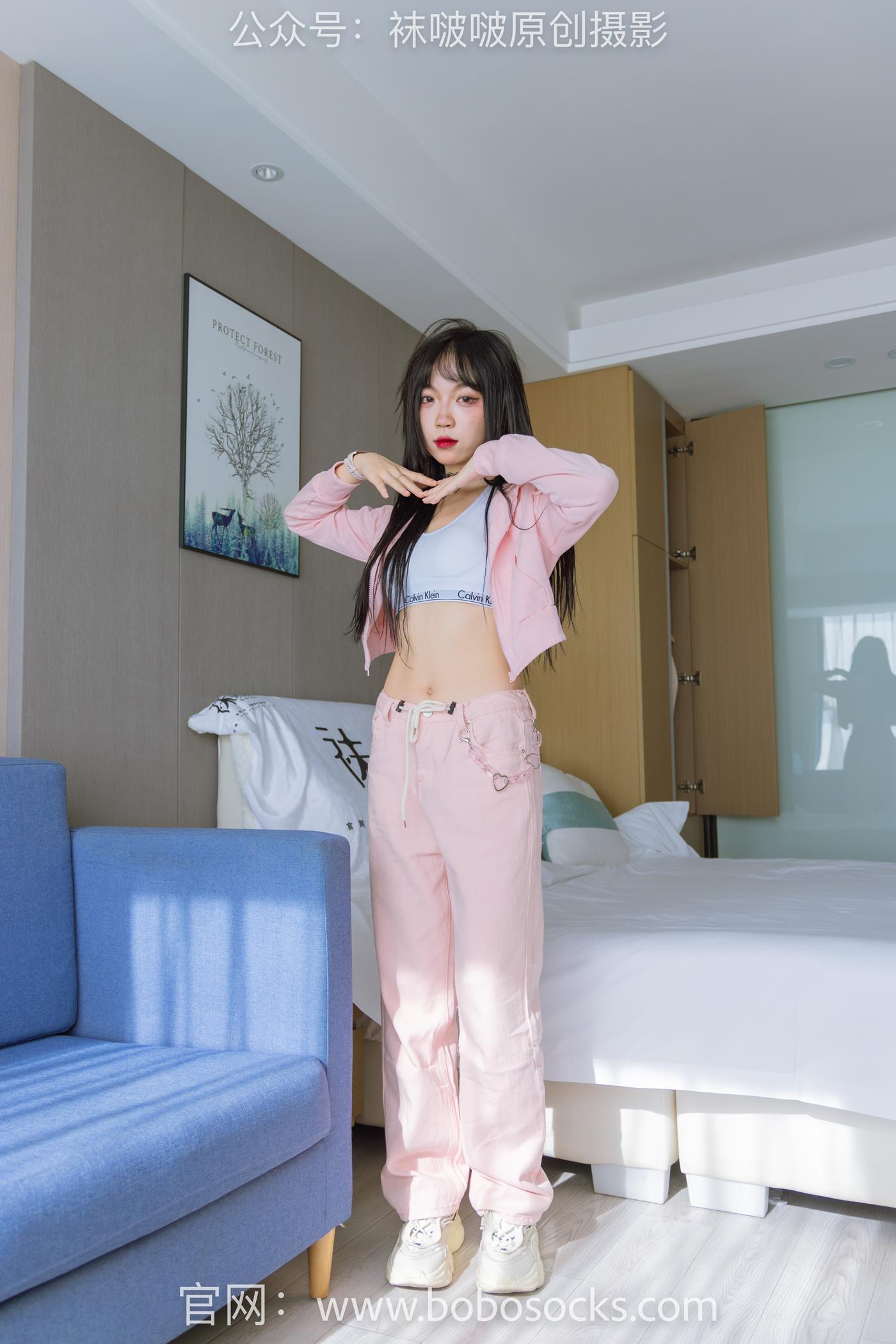 图片[18]-[BoBoSocks袜啵啵]NO.141 周周-运动鞋、白棉袜、裸足 (1) [84P] – 速更版-美库