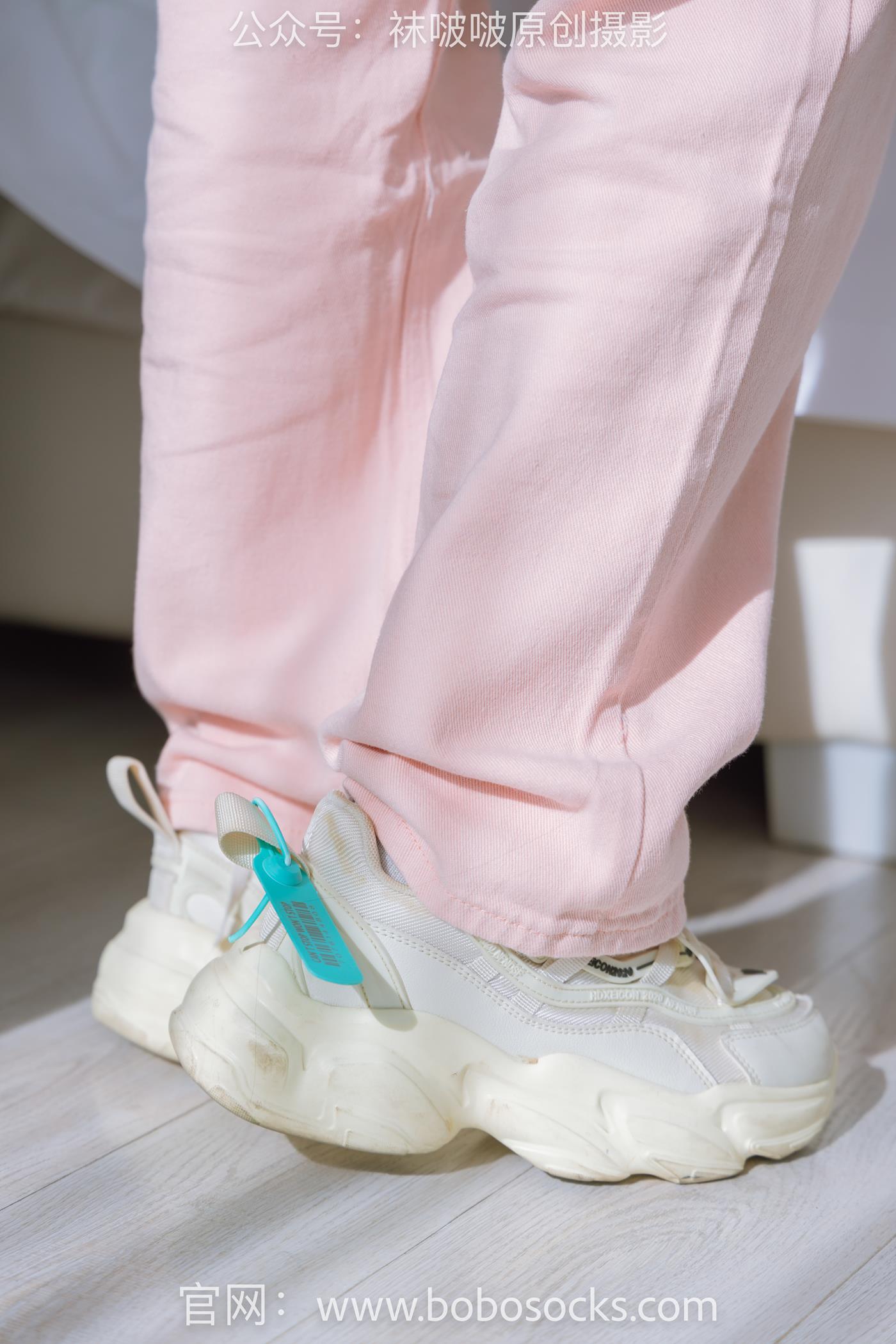 图片[28]-[BoBoSocks袜啵啵]NO.141 周周-运动鞋、白棉袜、裸足 (1) [84P] – 速更版-美库