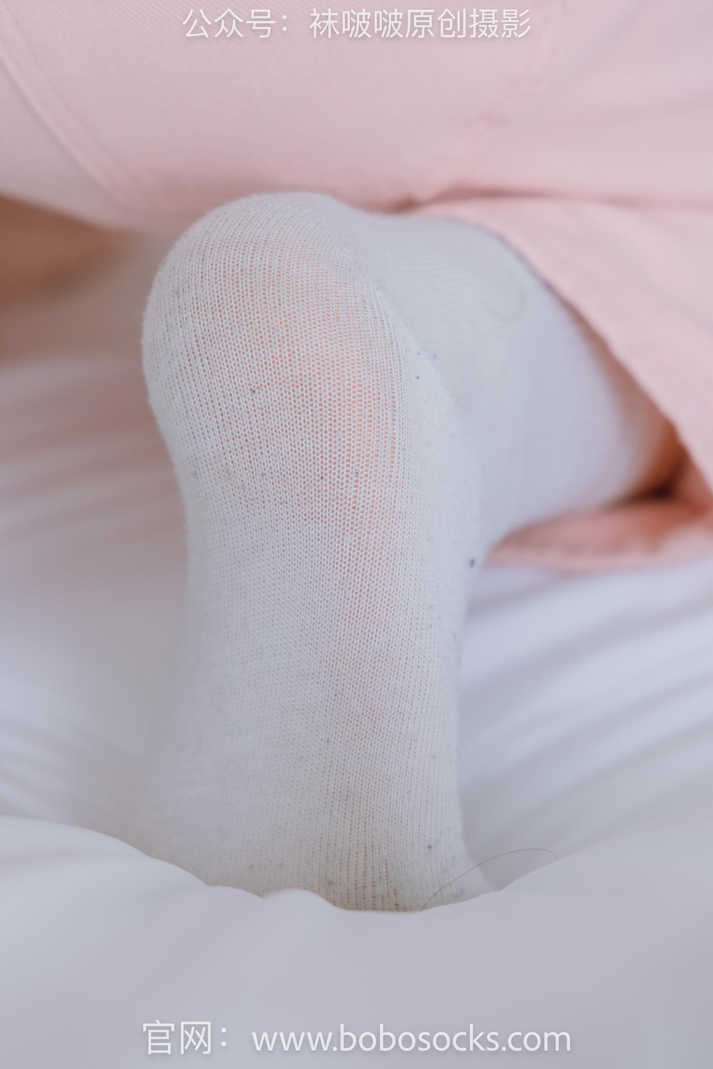图片[13]-[BoBoSocks袜啵啵]NO.141 周周-运动鞋、白棉袜、裸足 (2) [56P] – 速更版-美库