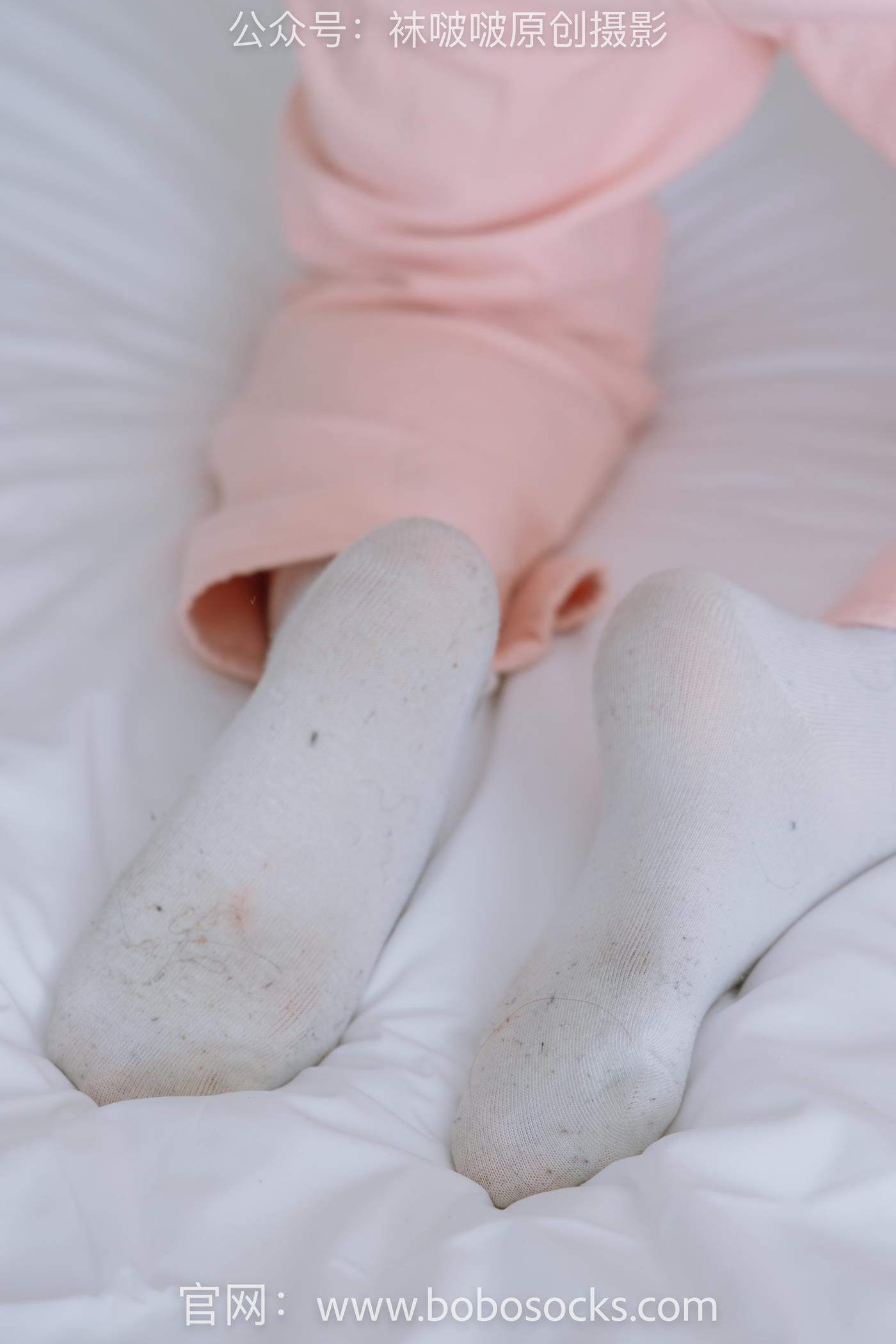 图片[14]-[BoBoSocks袜啵啵]NO.141 周周-运动鞋、白棉袜、裸足 (2) [56P] – 速更版-美库