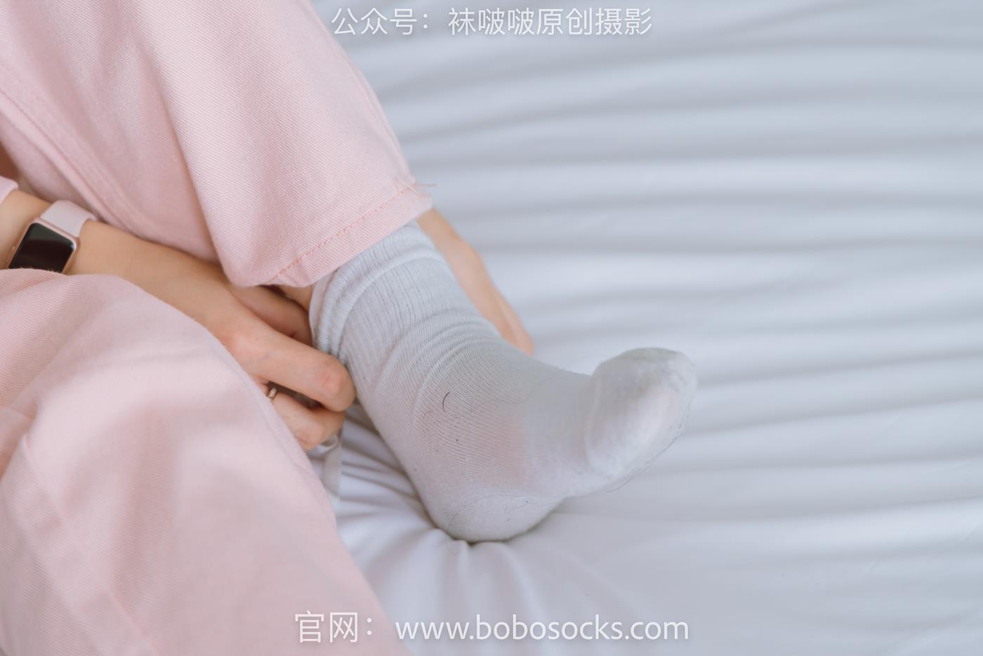 图片[18]-[BoBoSocks袜啵啵]NO.141 周周-运动鞋、白棉袜、裸足 (2) [56P] – 速更版-美库
