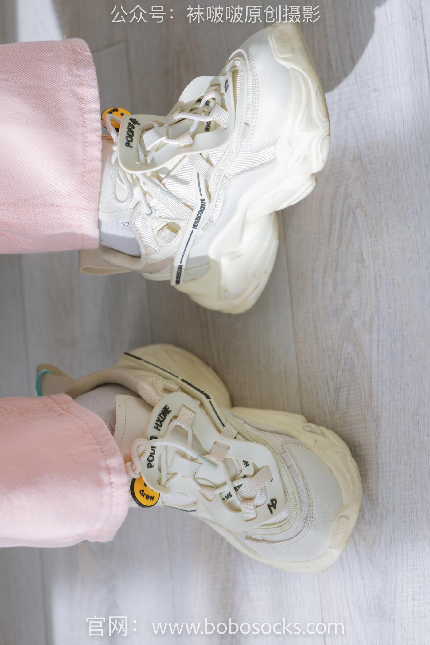 图片[39]-[BoBoSocks袜啵啵]NO.141 周周-运动鞋、白棉袜、裸足 (1) [84P] – 速更版-美库