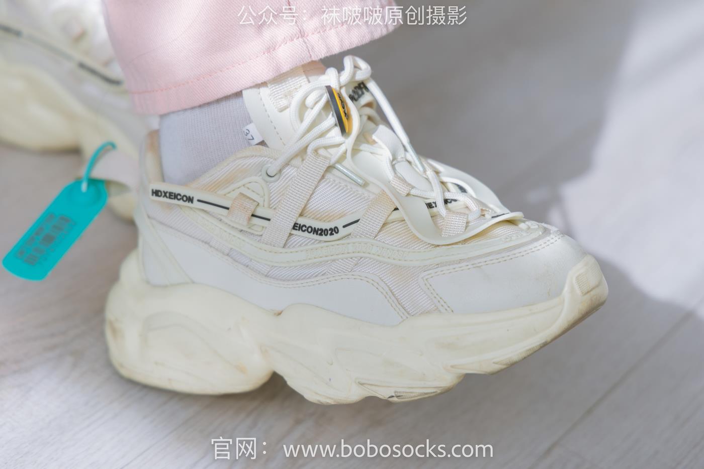图片[40]-[BoBoSocks袜啵啵]NO.141 周周-运动鞋、白棉袜、裸足 (1) [84P] – 速更版-美库