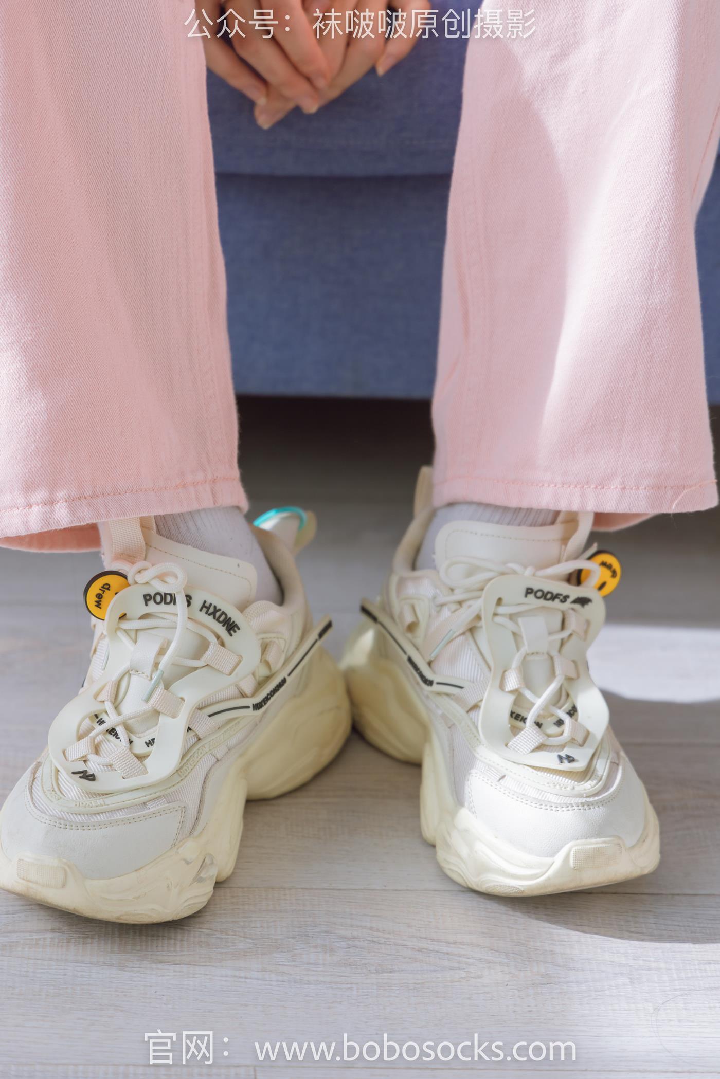 图片[42]-[BoBoSocks袜啵啵]NO.141 周周-运动鞋、白棉袜、裸足 (1) [84P] – 速更版-美库