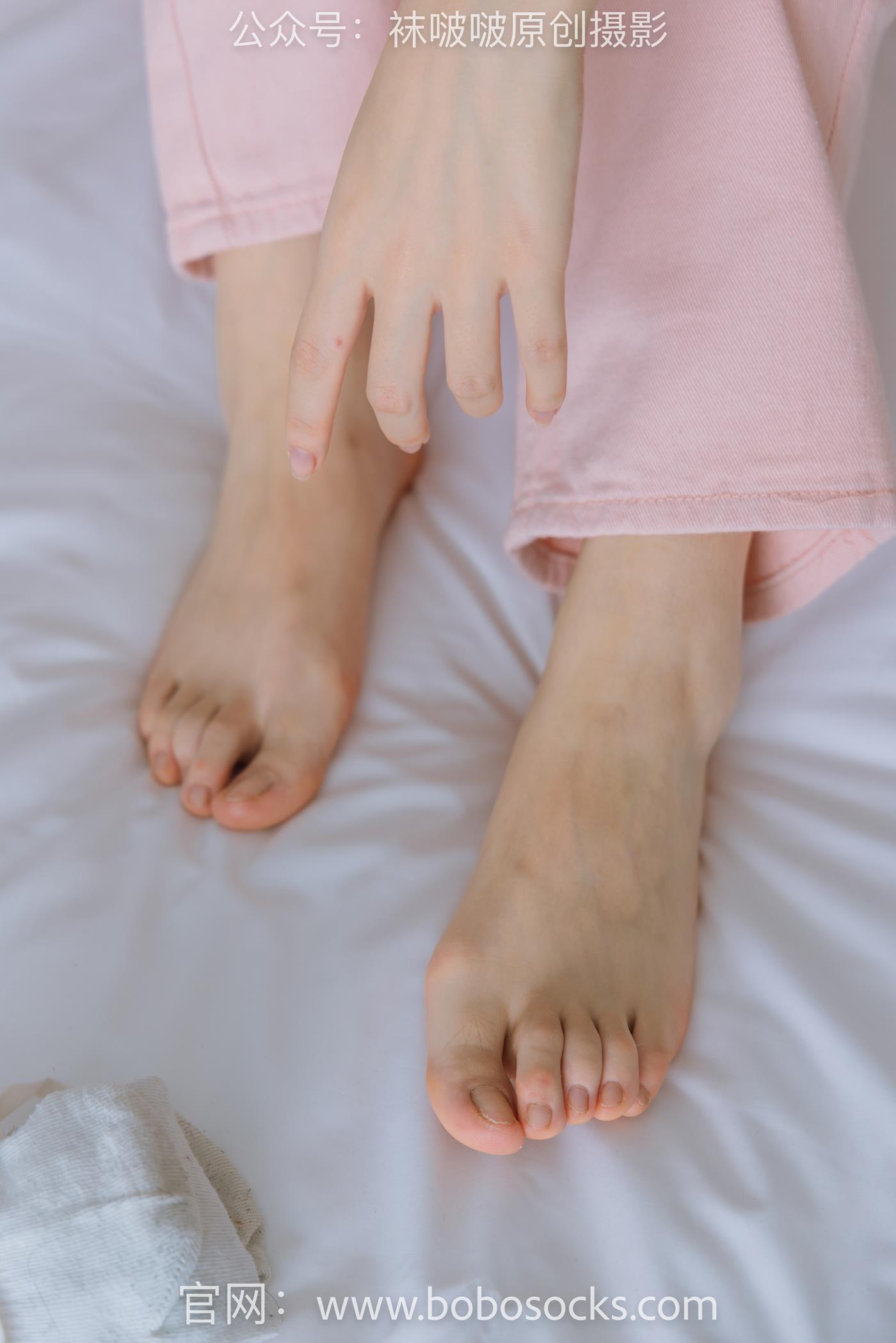 图片[48]-[BoBoSocks袜啵啵]NO.141 周周-运动鞋、白棉袜、裸足 (2) [56P] – 速更版-美库