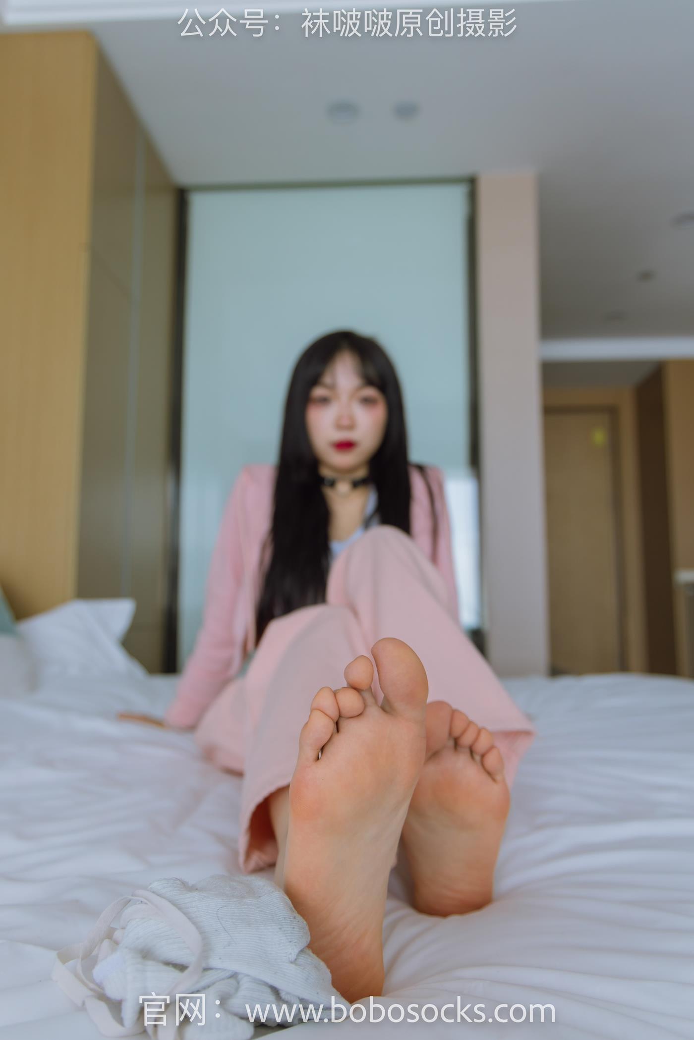 图片[53]-[BoBoSocks袜啵啵]NO.141 周周-运动鞋、白棉袜、裸足 (2) [56P] – 速更版-美库