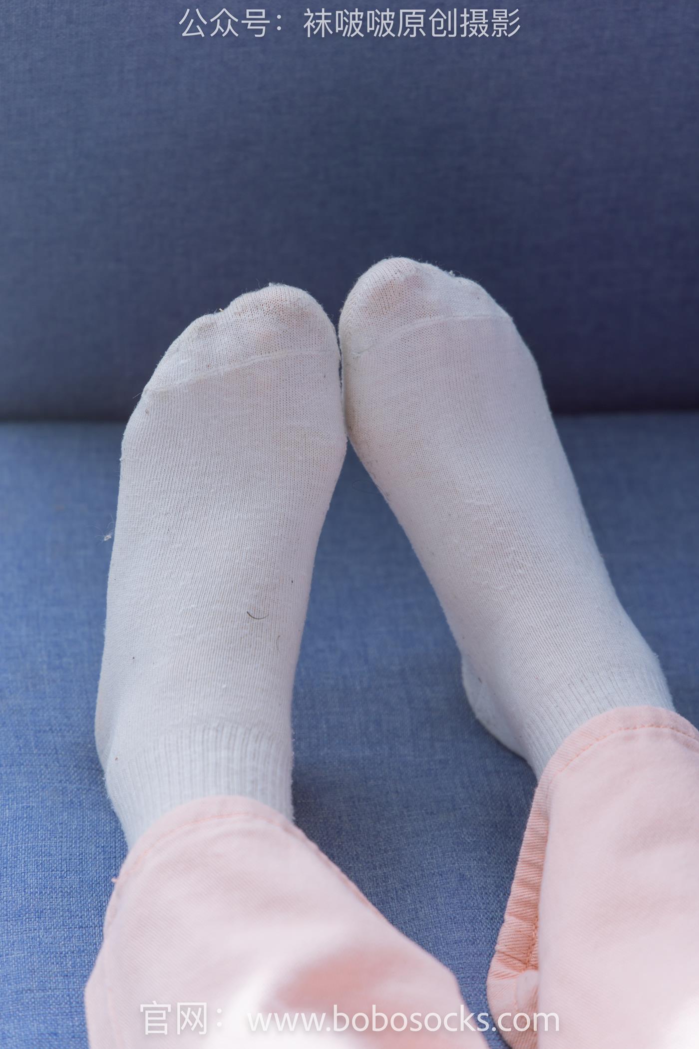 图片[72]-[BoBoSocks袜啵啵]NO.141 周周-运动鞋、白棉袜、裸足 (1) [84P] – 速更版-美库