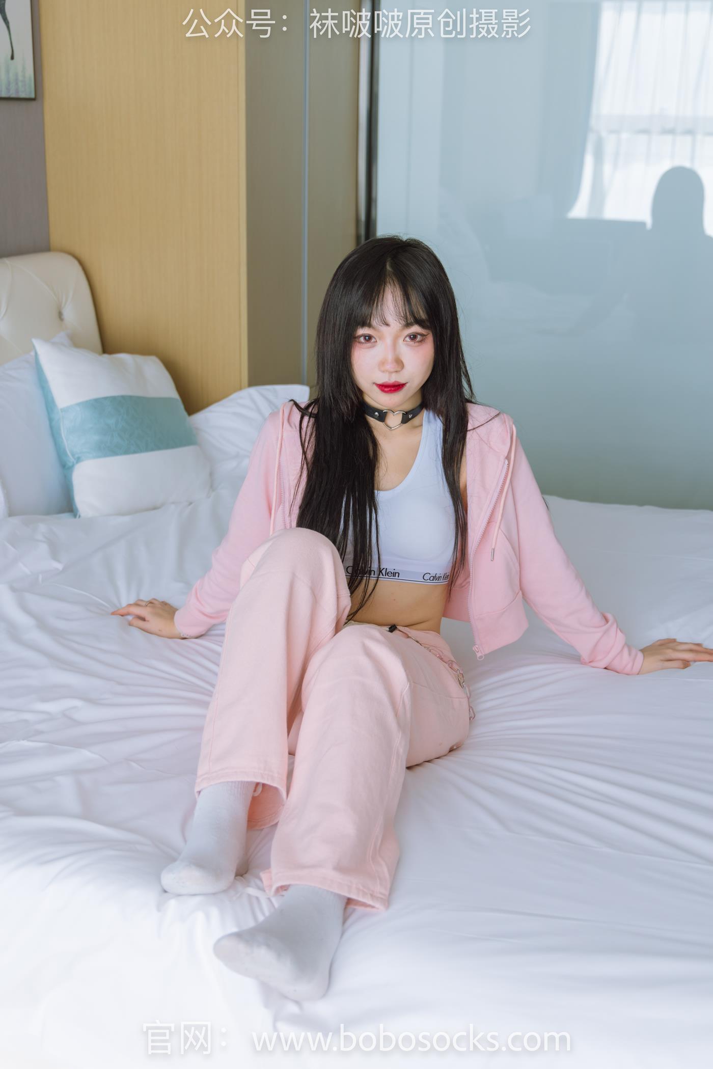 图片[73]-[BoBoSocks袜啵啵]NO.141 周周-运动鞋、白棉袜、裸足 (1) [84P] – 速更版-美库