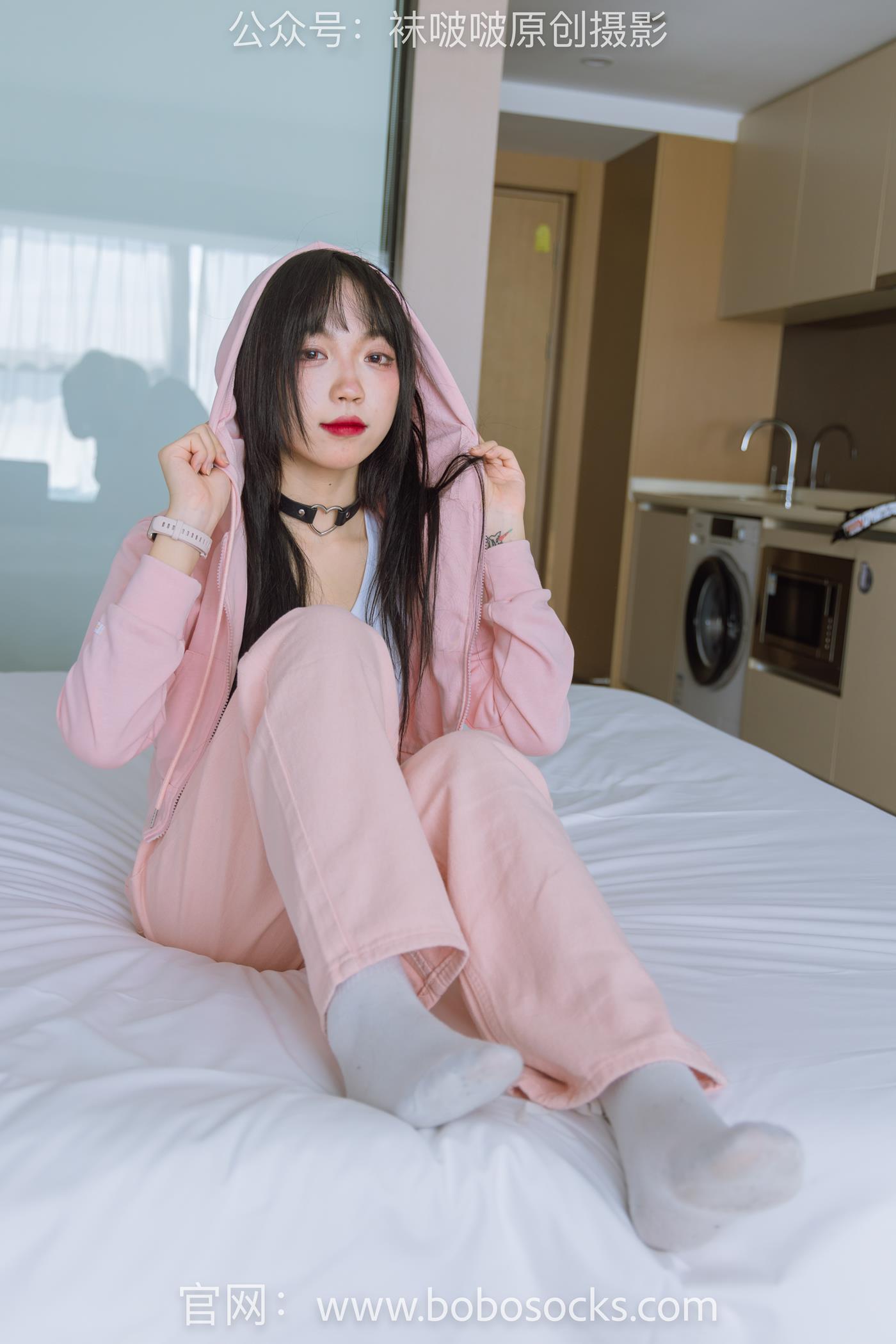 图片[75]-[BoBoSocks袜啵啵]NO.141 周周-运动鞋、白棉袜、裸足 (1) [84P] – 速更版-美库