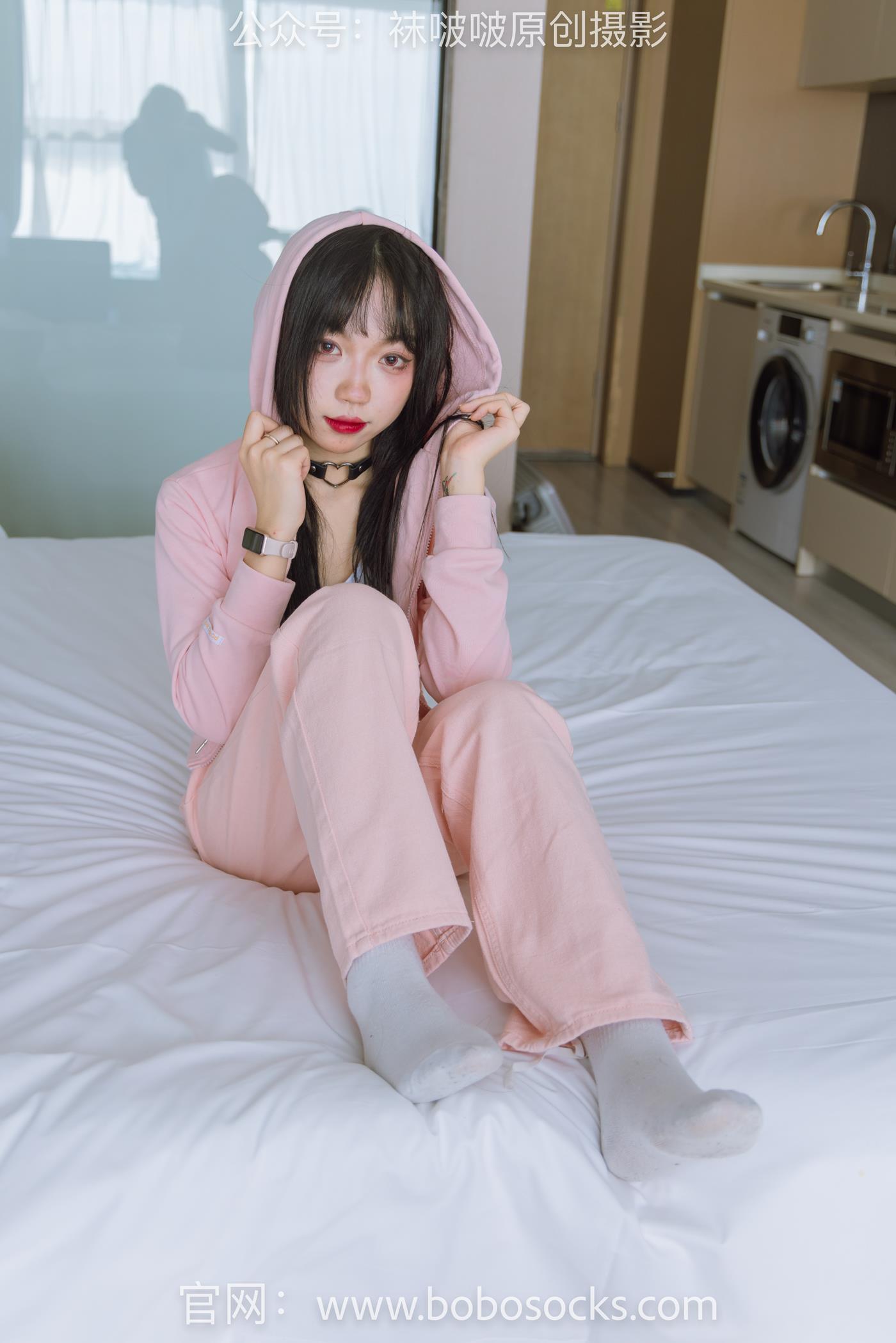 图片[76]-[BoBoSocks袜啵啵]NO.141 周周-运动鞋、白棉袜、裸足 (1) [84P] – 速更版-美库