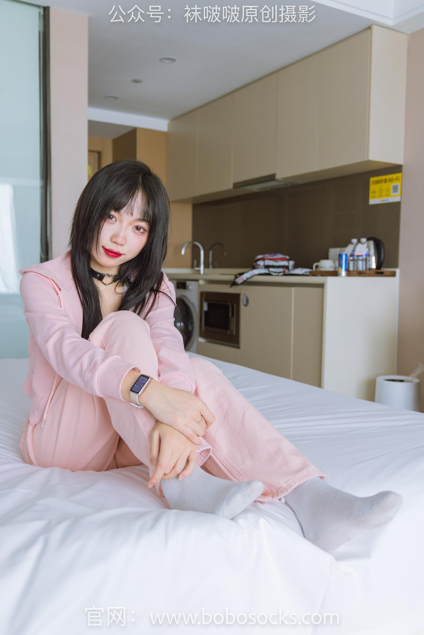 图片[78]-[BoBoSocks袜啵啵]NO.141 周周-运动鞋、白棉袜、裸足 (1) [84P] – 速更版-美库