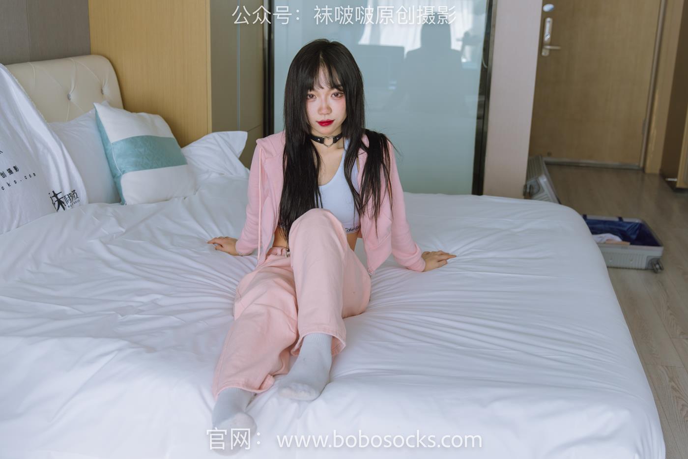 图片[81]-[BoBoSocks袜啵啵]NO.141 周周-运动鞋、白棉袜、裸足 (1) [84P] – 速更版-美库