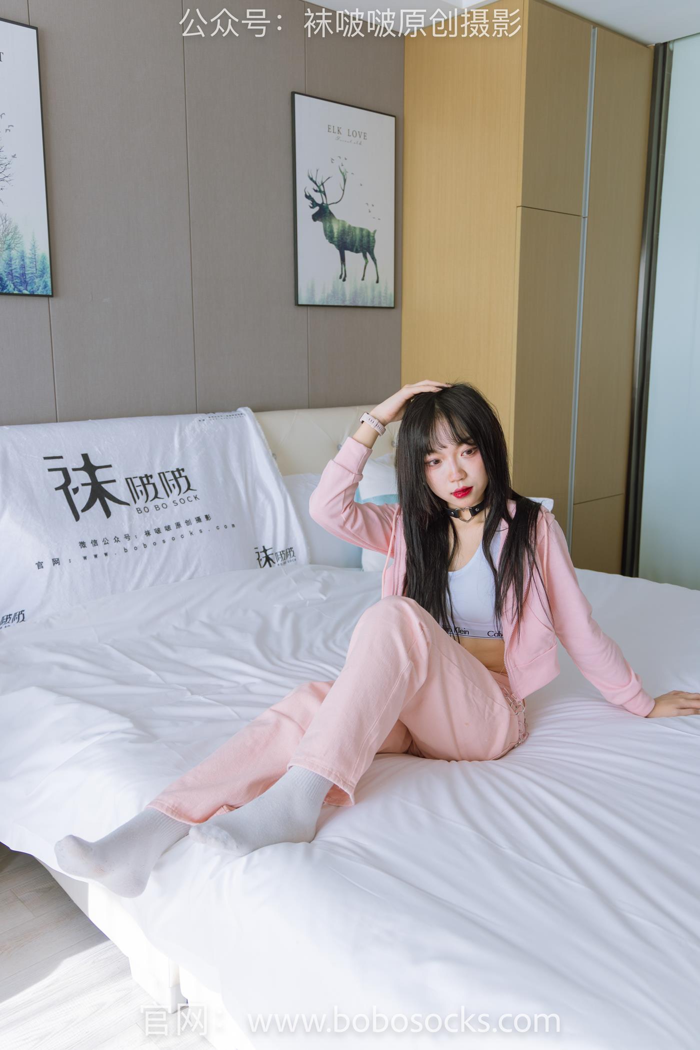 图片[83]-[BoBoSocks袜啵啵]NO.141 周周-运动鞋、白棉袜、裸足 (1) [84P] – 速更版-美库