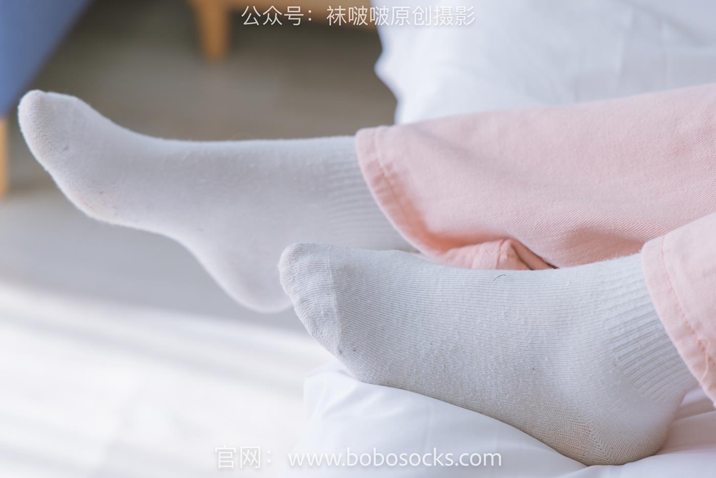 图片[85]-[BoBoSocks袜啵啵]NO.141 周周-运动鞋、白棉袜、裸足 (1) [84P] – 速更版-美库