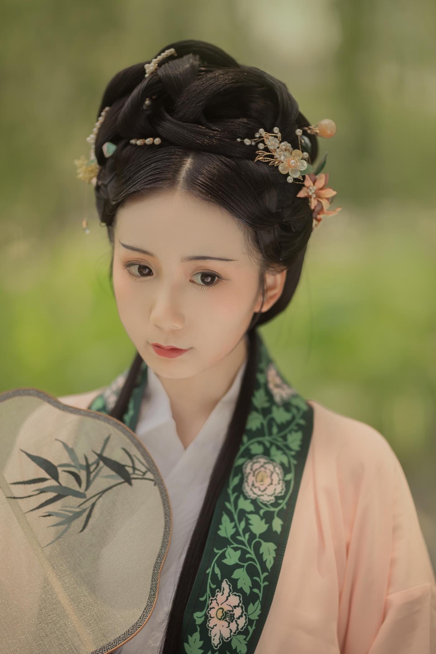 图片[23]-[YITUYU艺图语] 2021.12.23 荷叶罗裙 绿绿子 [21P] – 速更版-美库