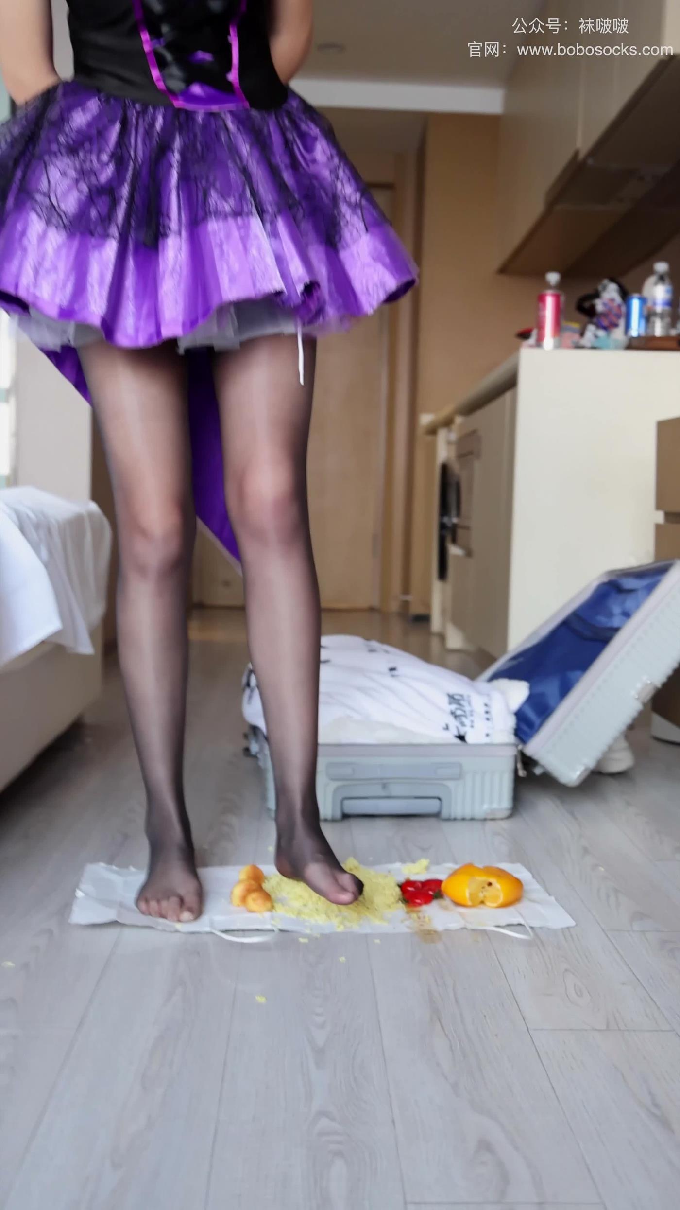 图片[16]-[BoBoSocks袜啵啵]积分限定作品 NO.003 小甜豆-小魔女装、高跟凉鞋、油亮黑丝、踩东西剧情[39P] – 速更版-美库