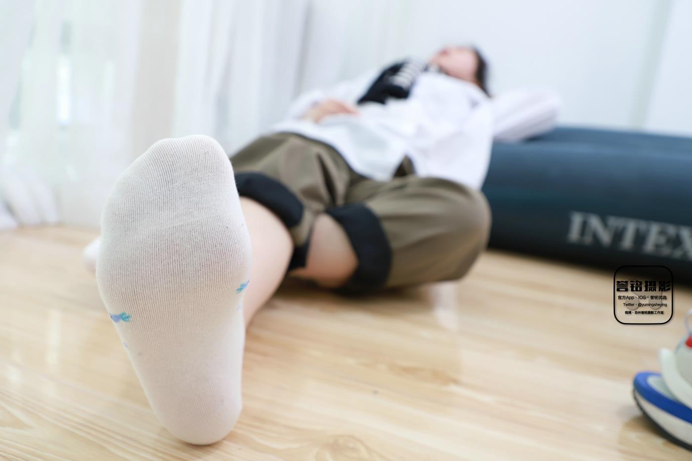 图片[32]-[誉铭传媒]袜足摄影 2022年《2022微信群第4套》[90P] – 速更版-美库