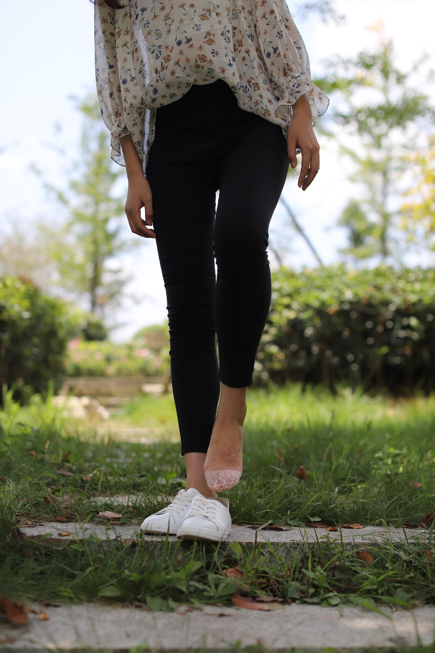 图片[13]-大西瓜爱牙膏-2019 12X活动 模特2（二)  公园蕾丝船袜 (1) [84P] – 速更版-美库